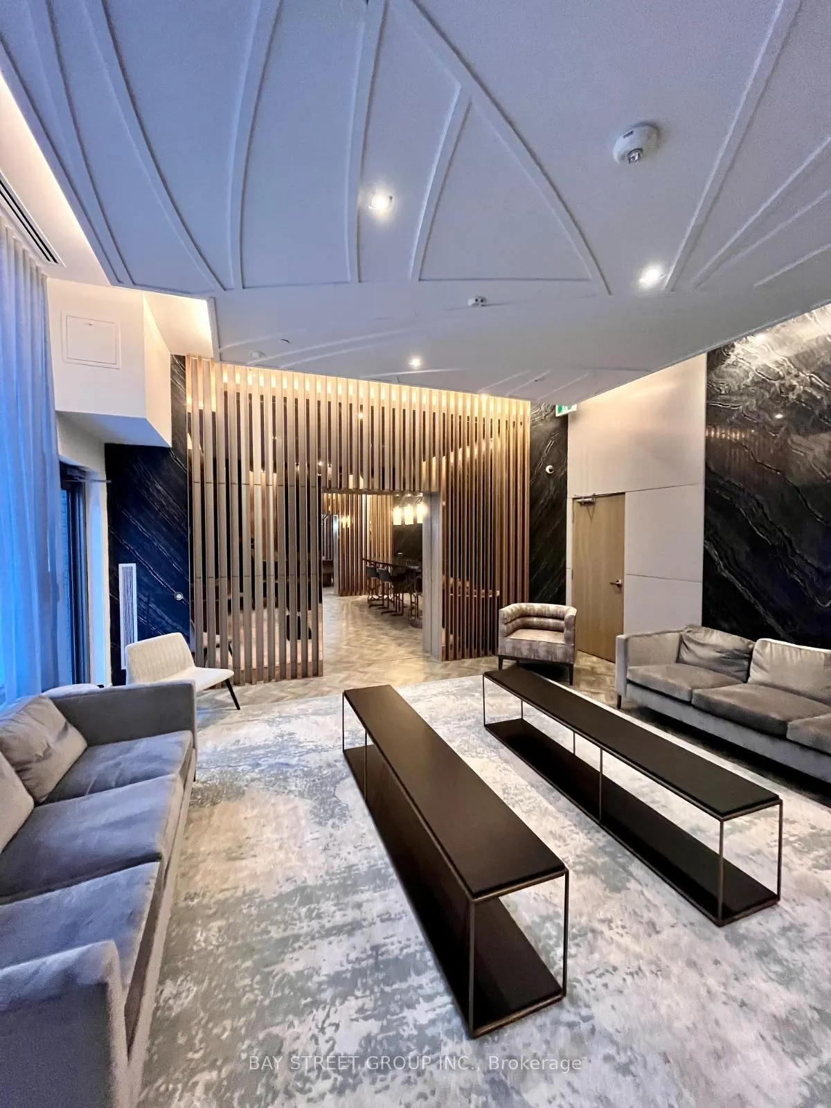 7 Kenaston Gardens, #330