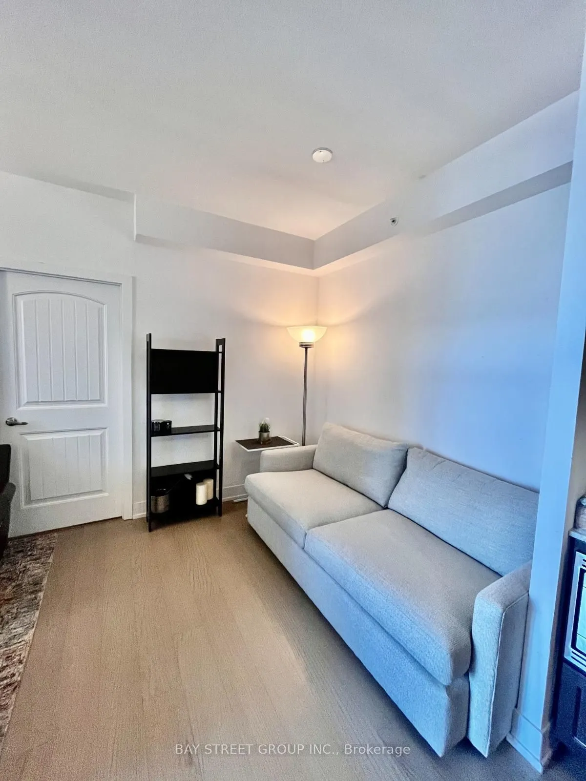 7 Kenaston Gardens, #330