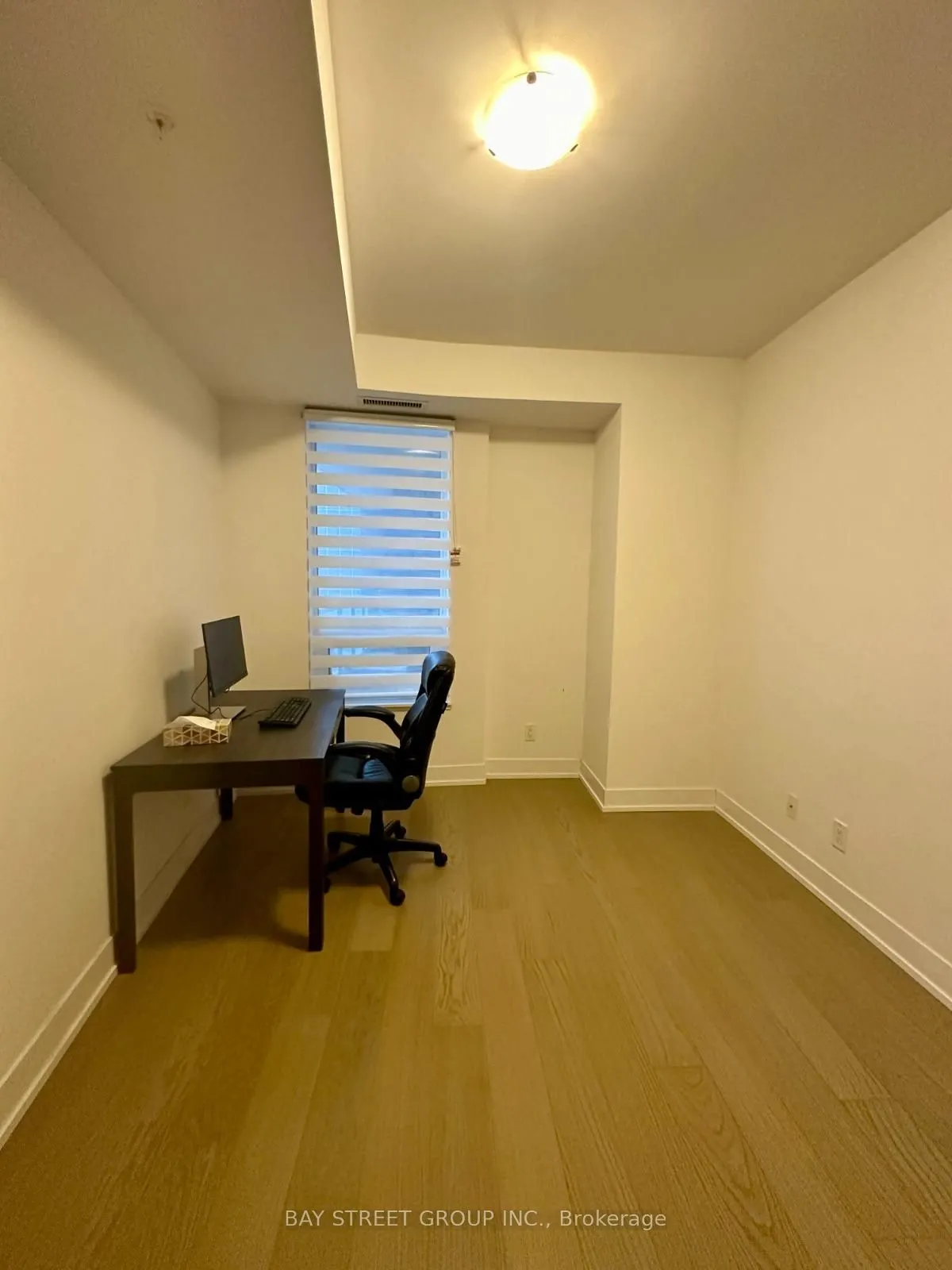 7 Kenaston Gardens, #330