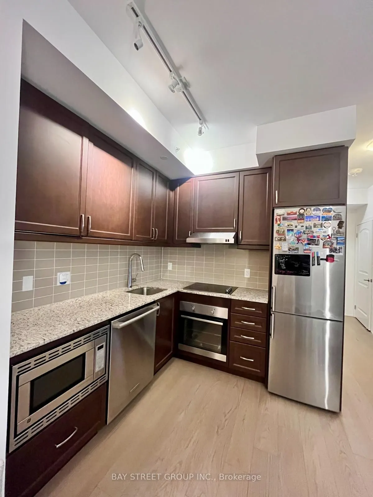 7 Kenaston Gardens, #330