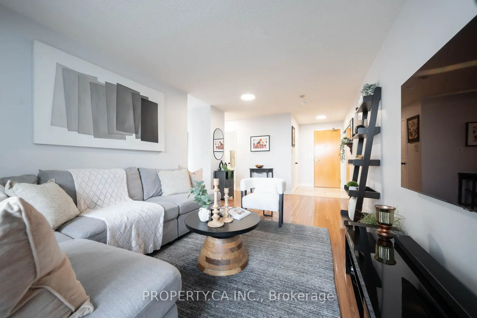 43 Eglinton Avenue E #1902