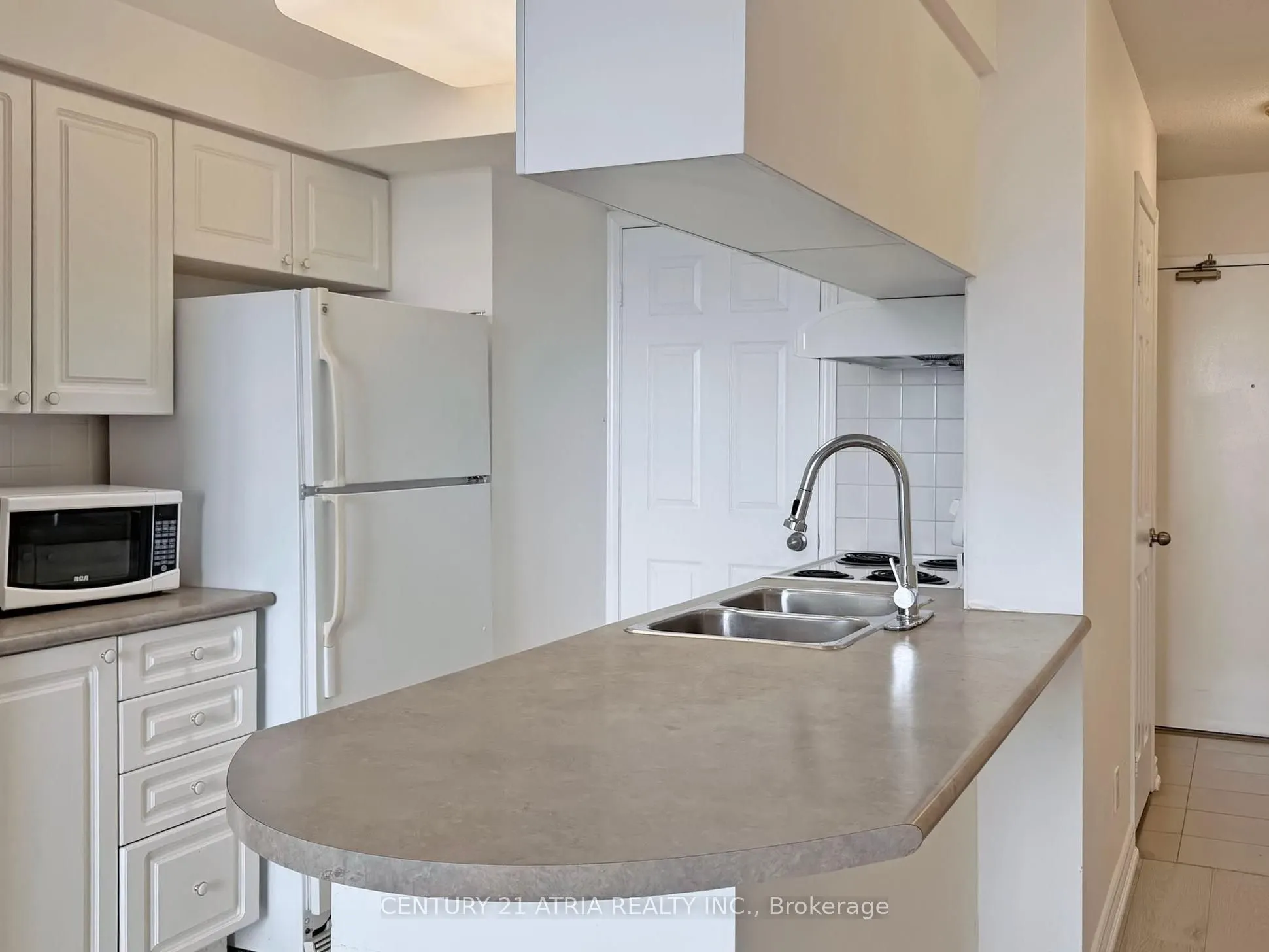 8 Hillcrest Avenue #2703