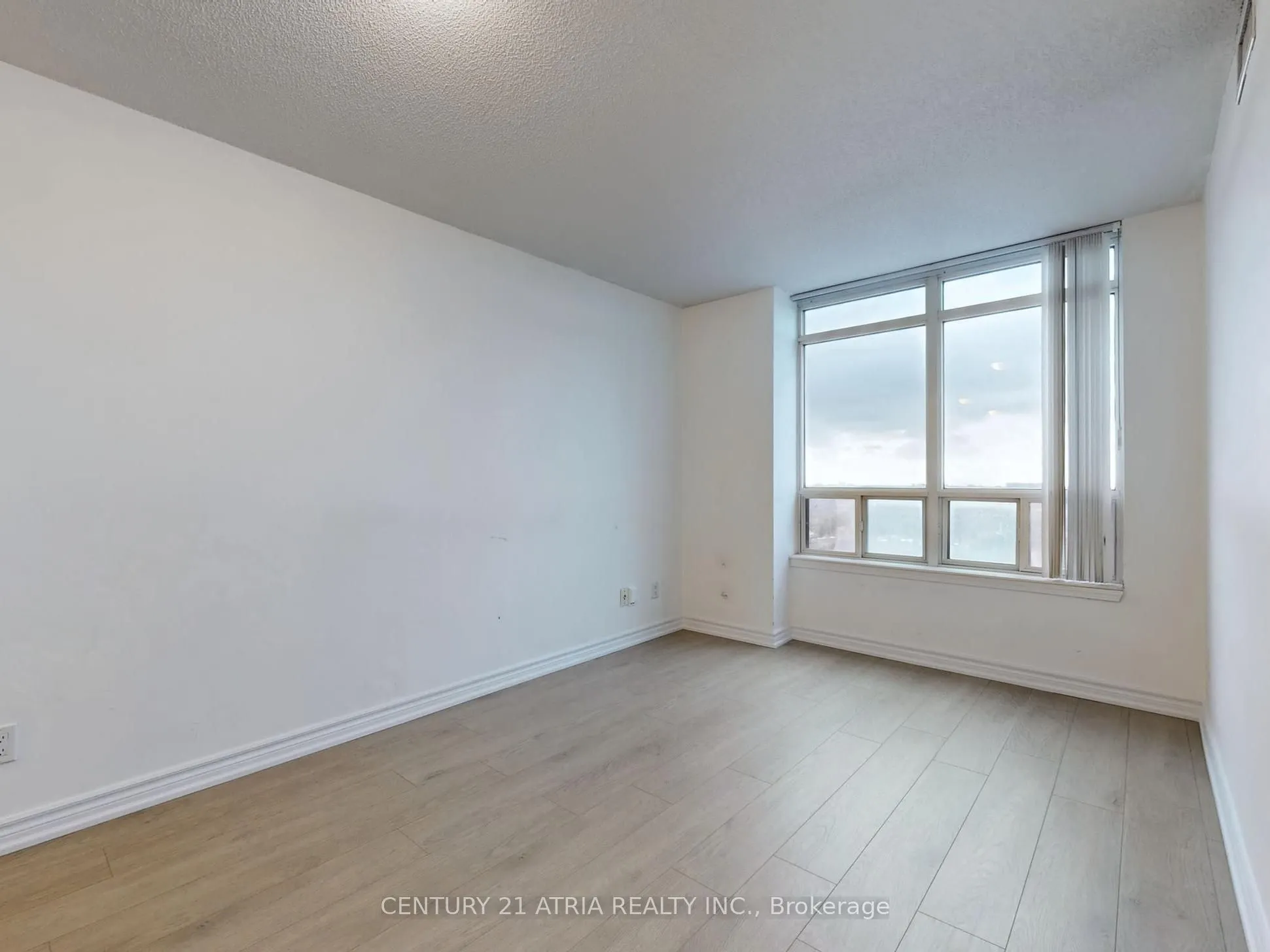 8 Hillcrest Avenue #2703