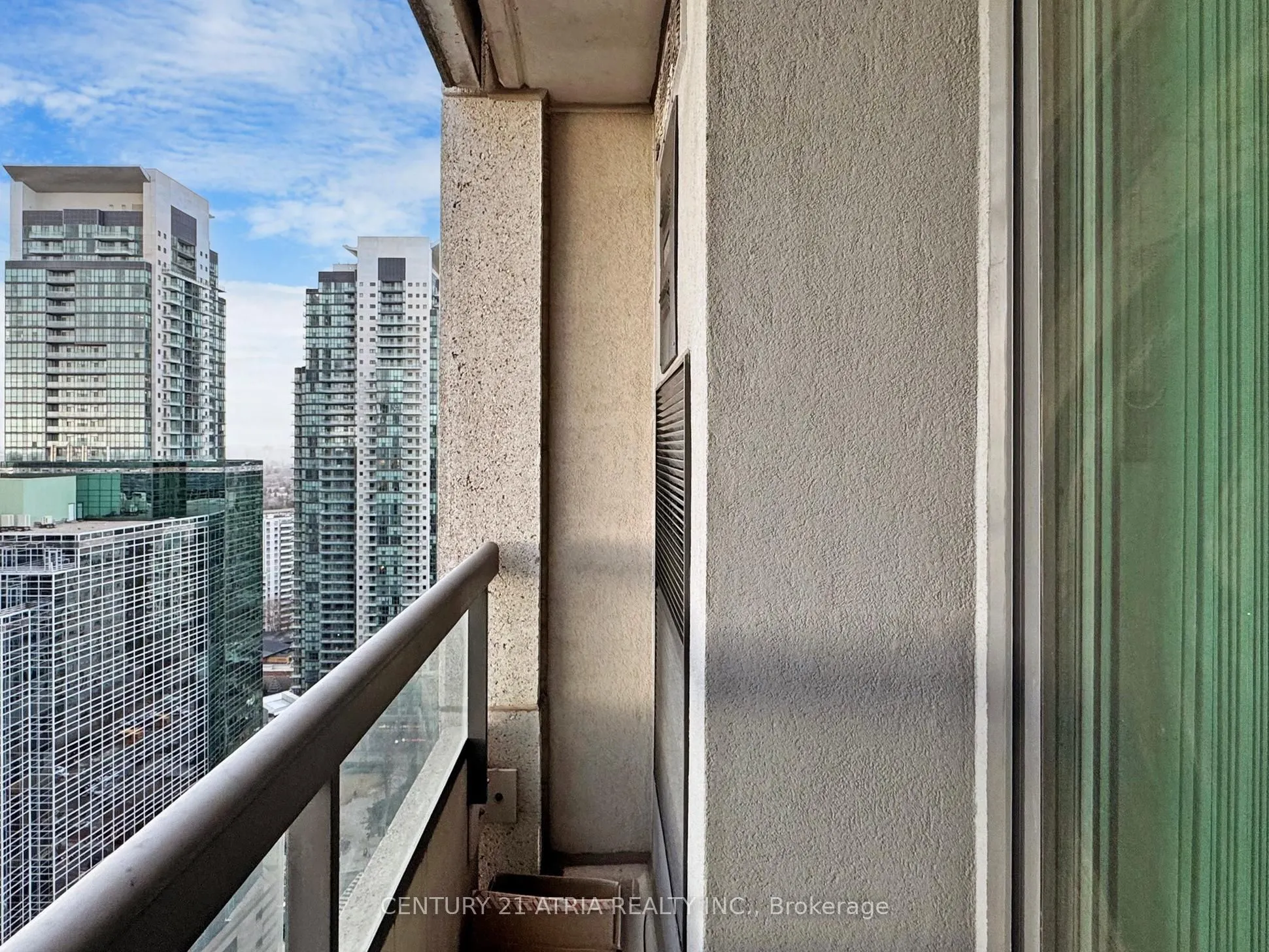 8 Hillcrest Avenue #2703