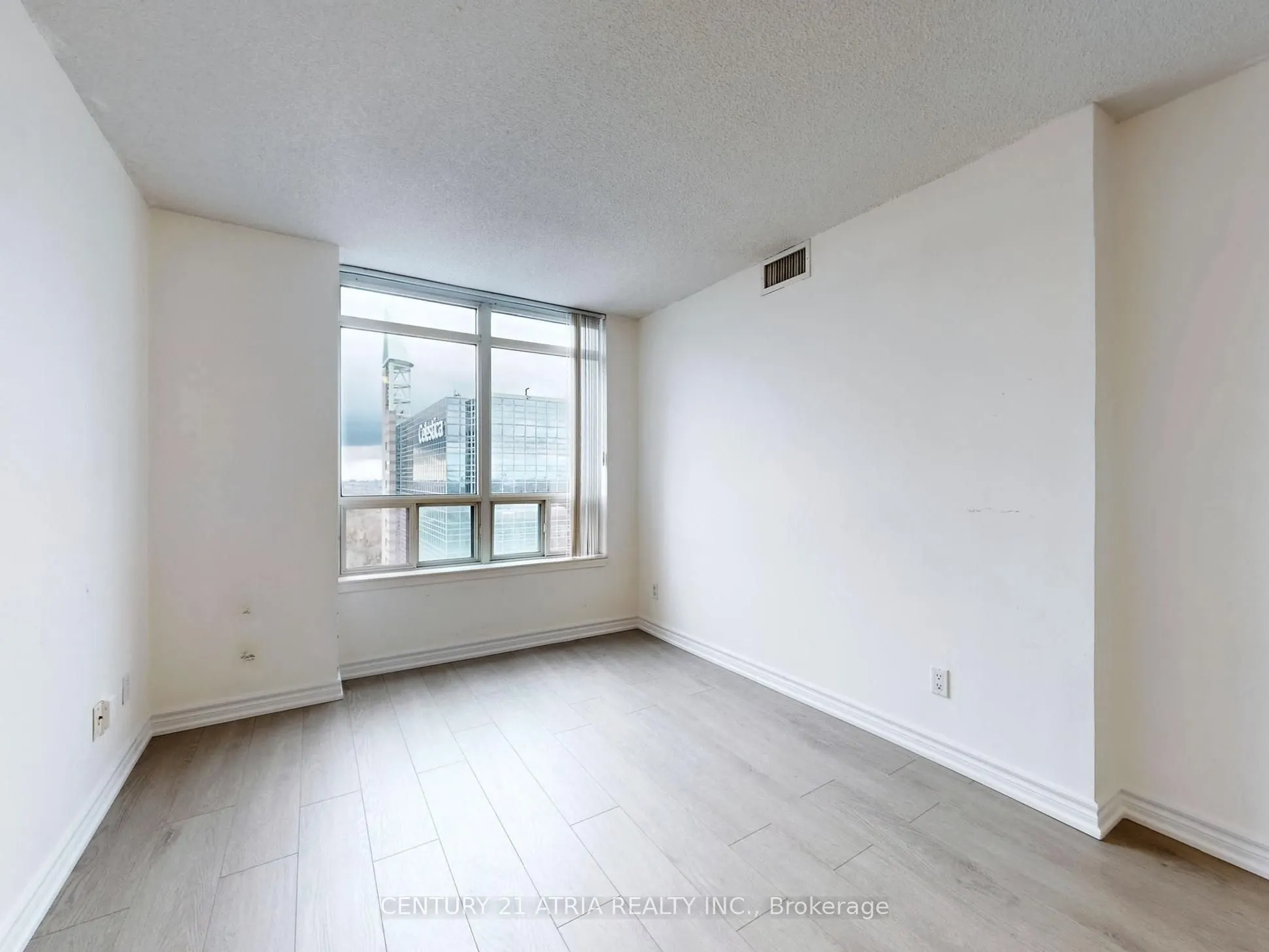8 Hillcrest Avenue #2703