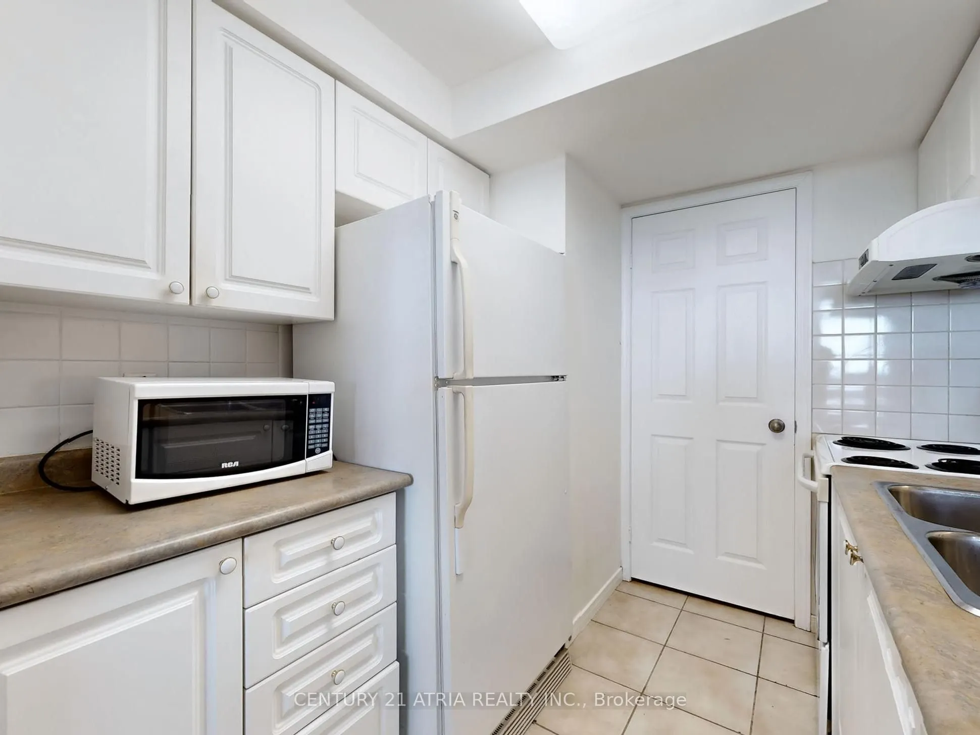 8 Hillcrest Avenue #2703