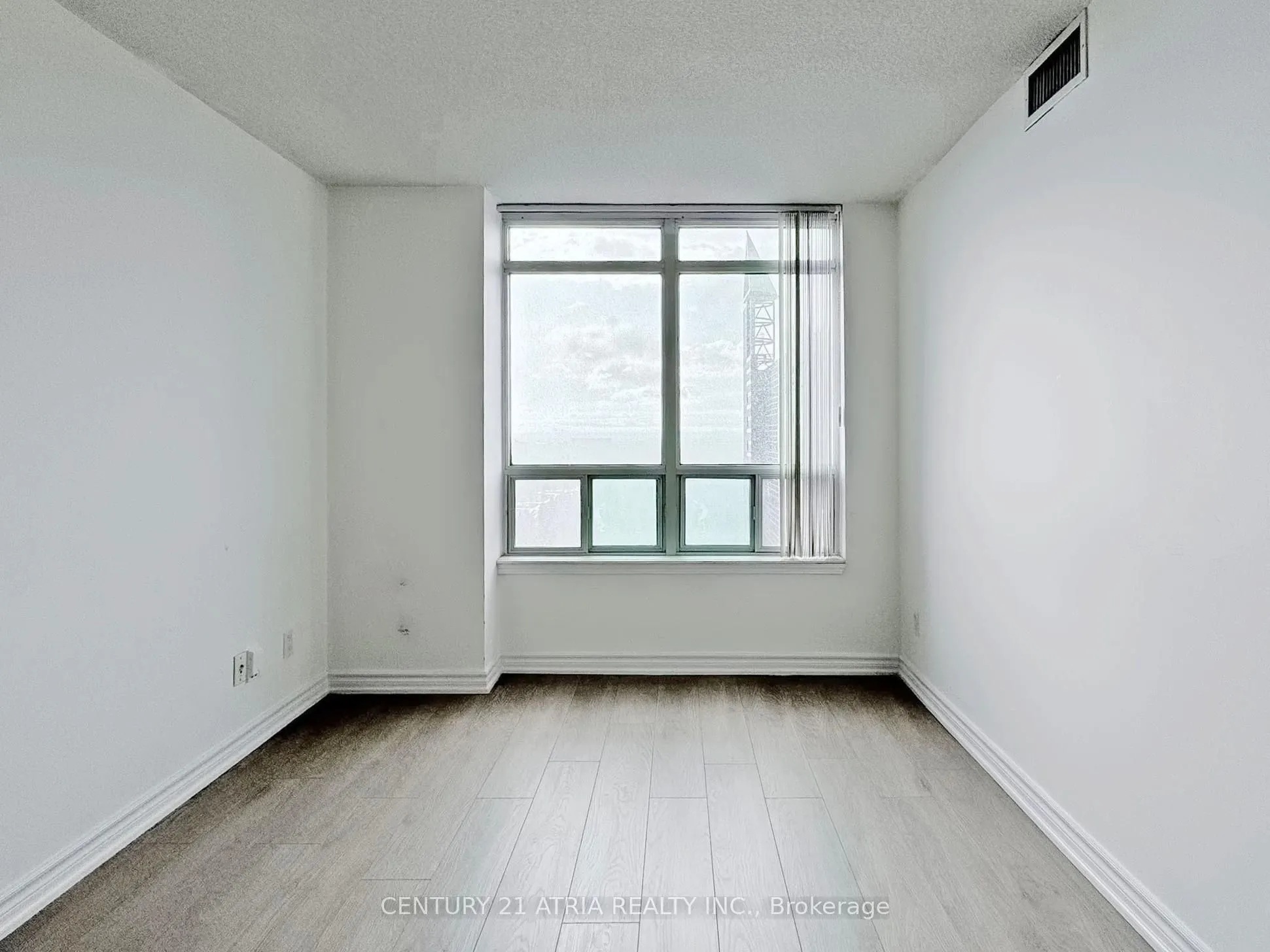 8 Hillcrest Avenue #2703