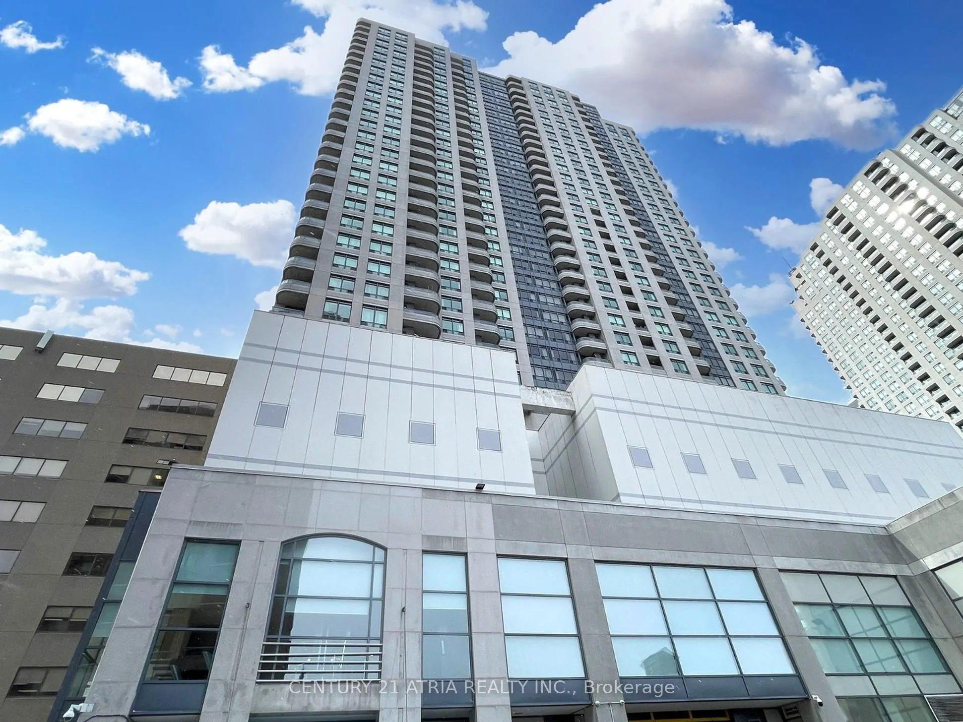8 Hillcrest Avenue #2703
