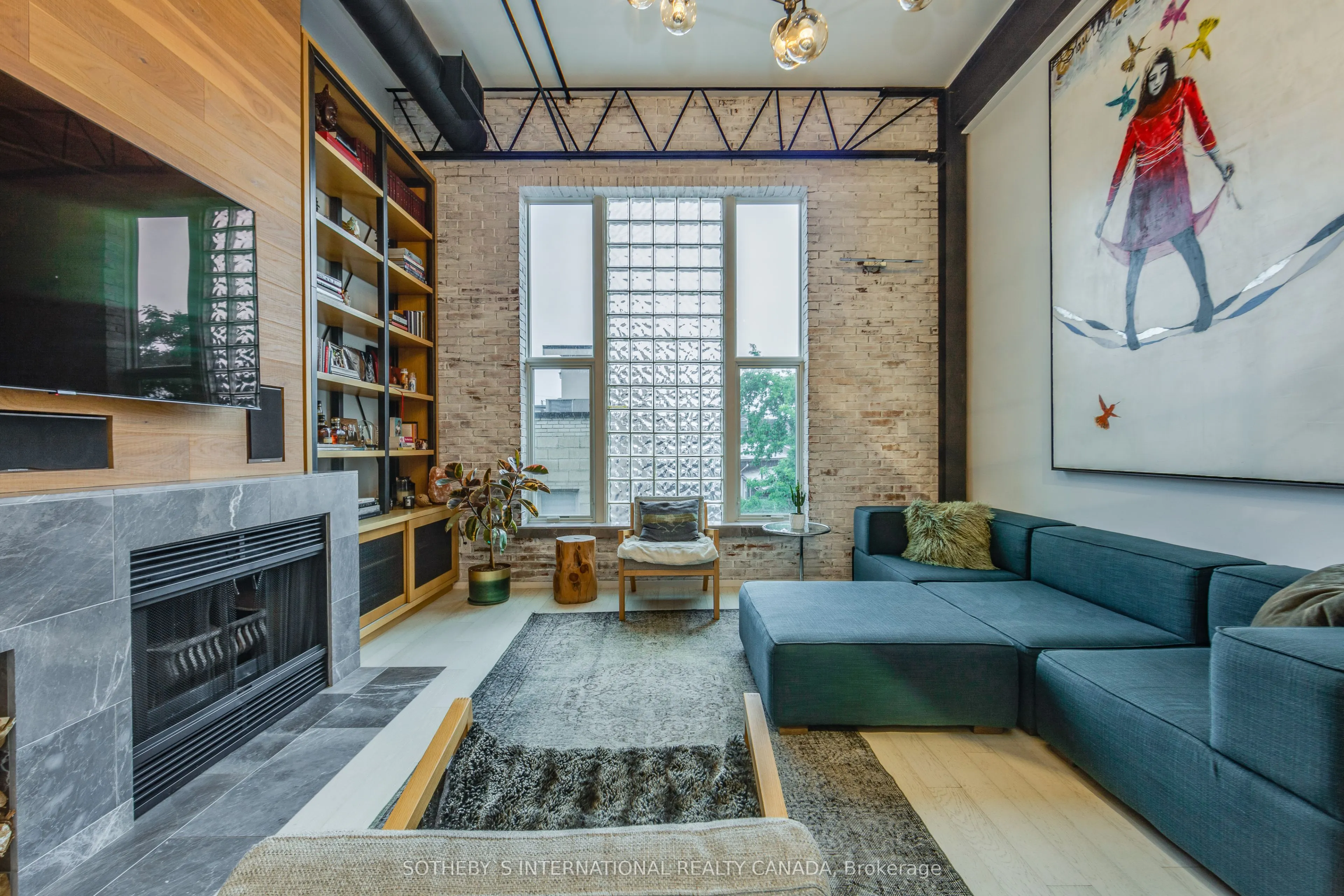 676 Richmond Street W #208