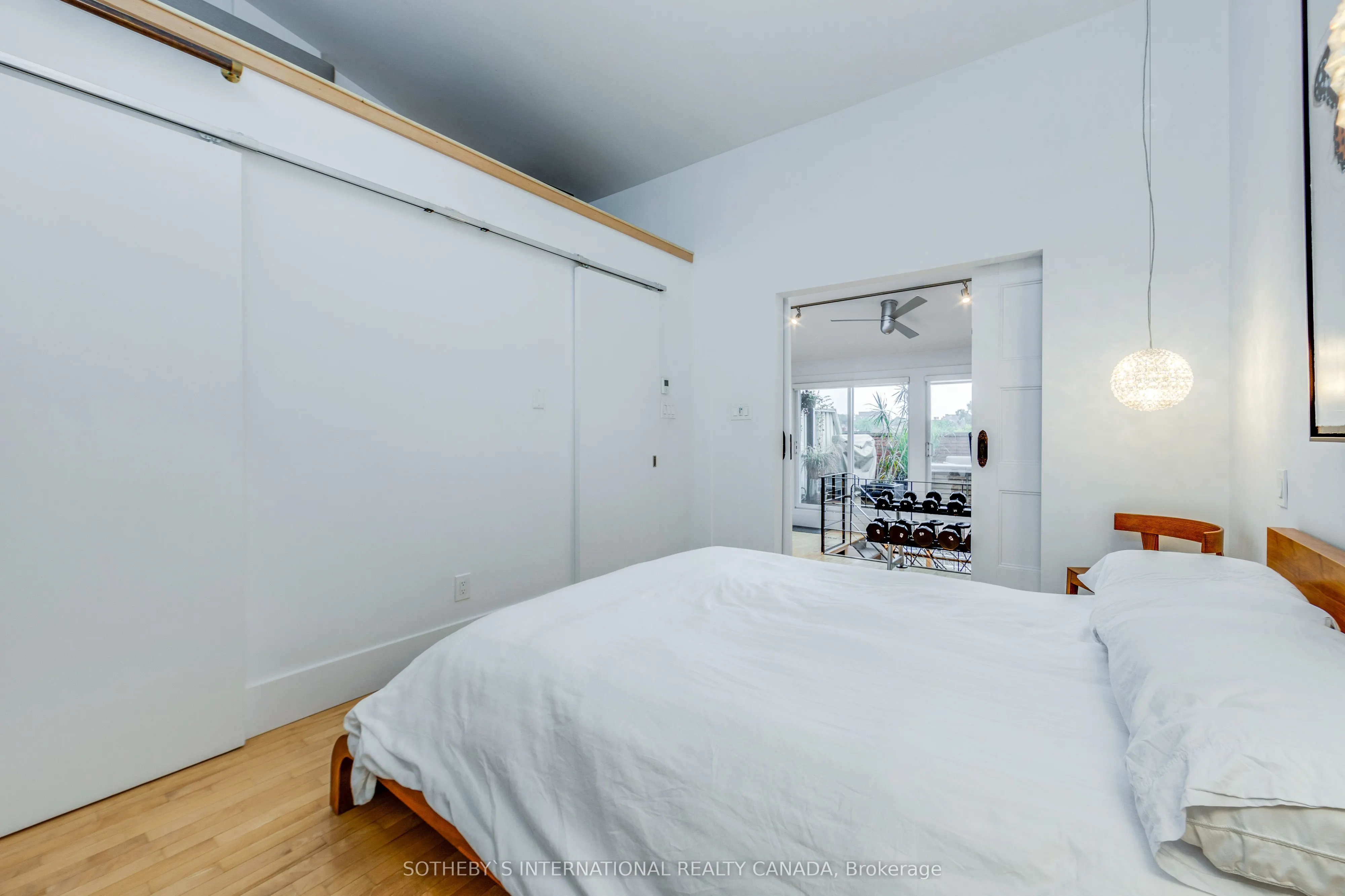 676 Richmond Street W #208