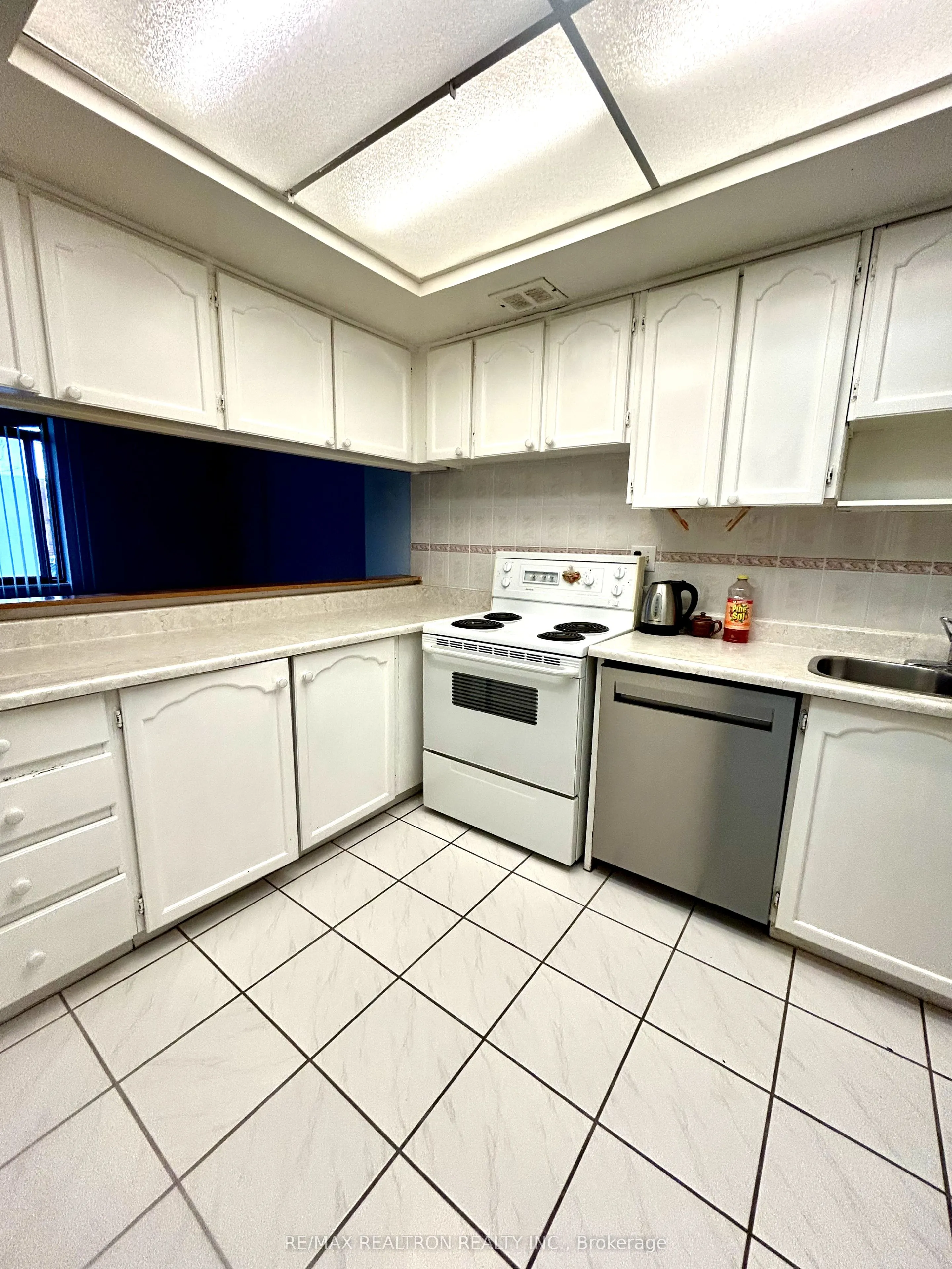 1201 Steeles Avenue W, #102