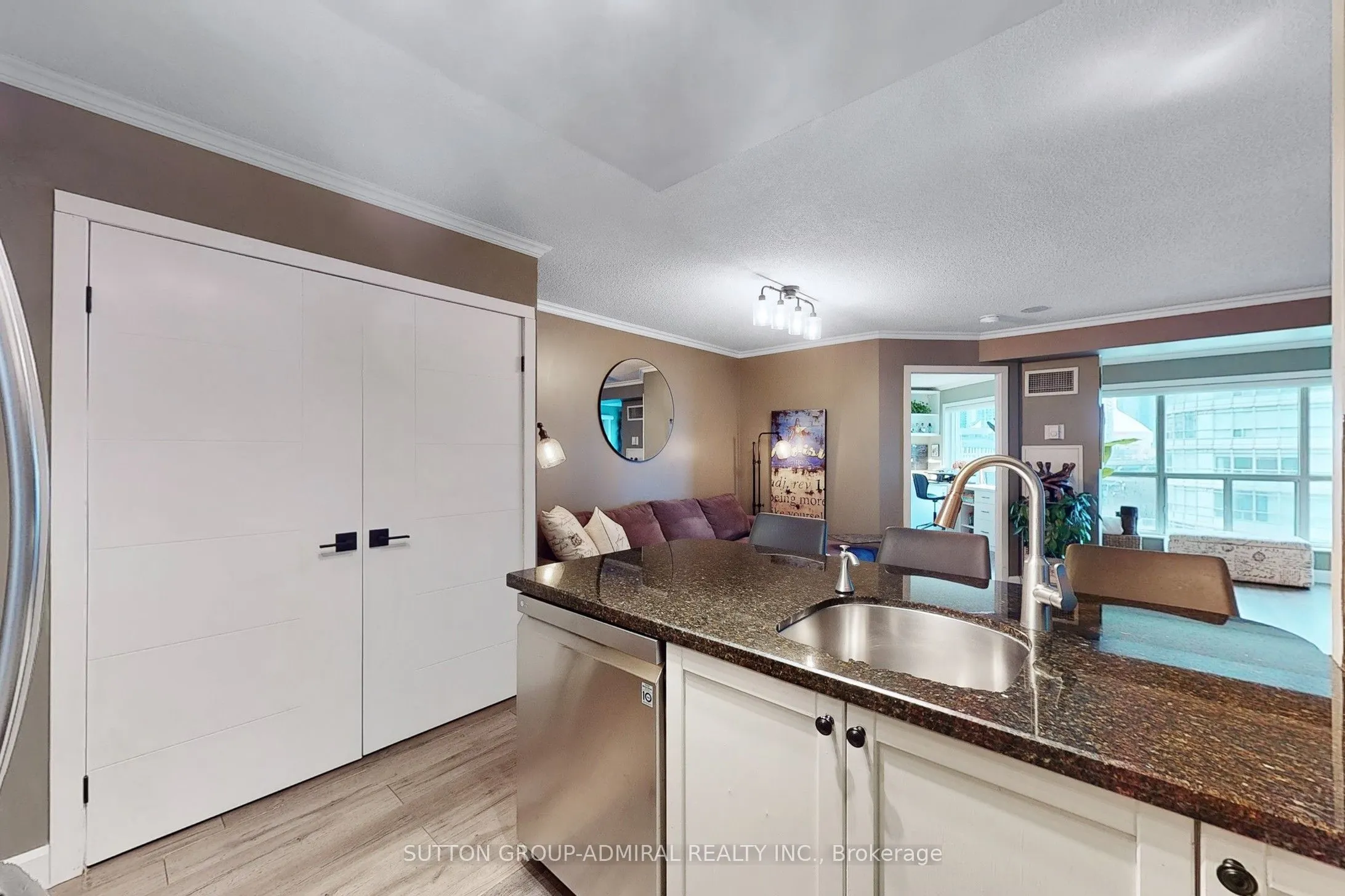 600 Queens Quay W #705