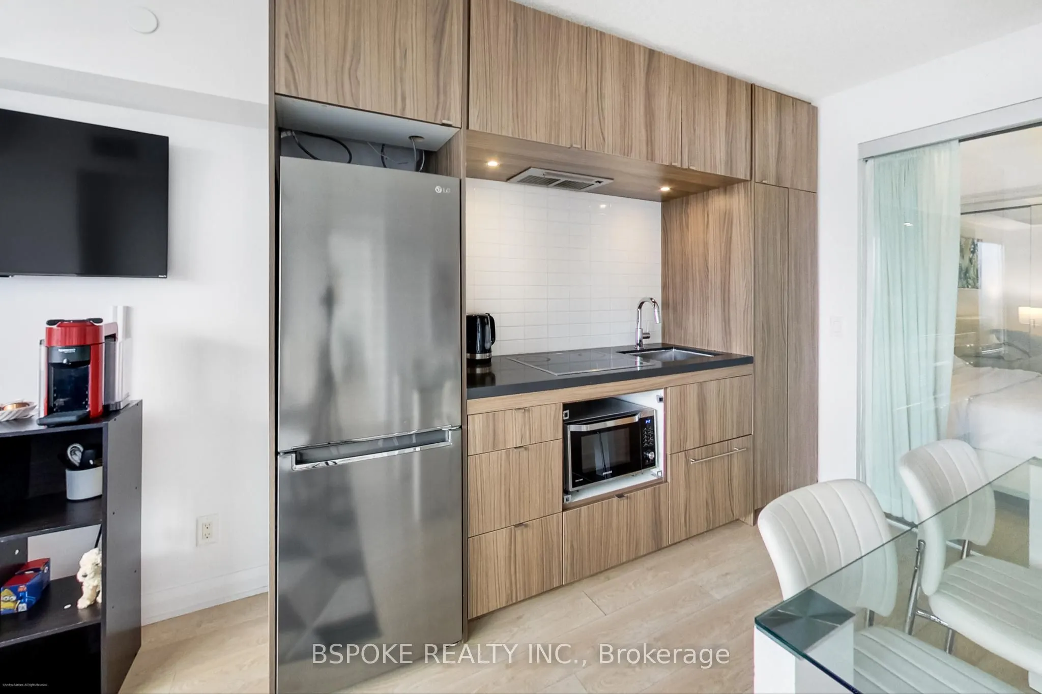 155 Yorkville Avenue #1918