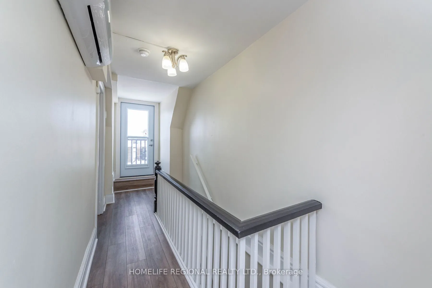 200 Roxton Road