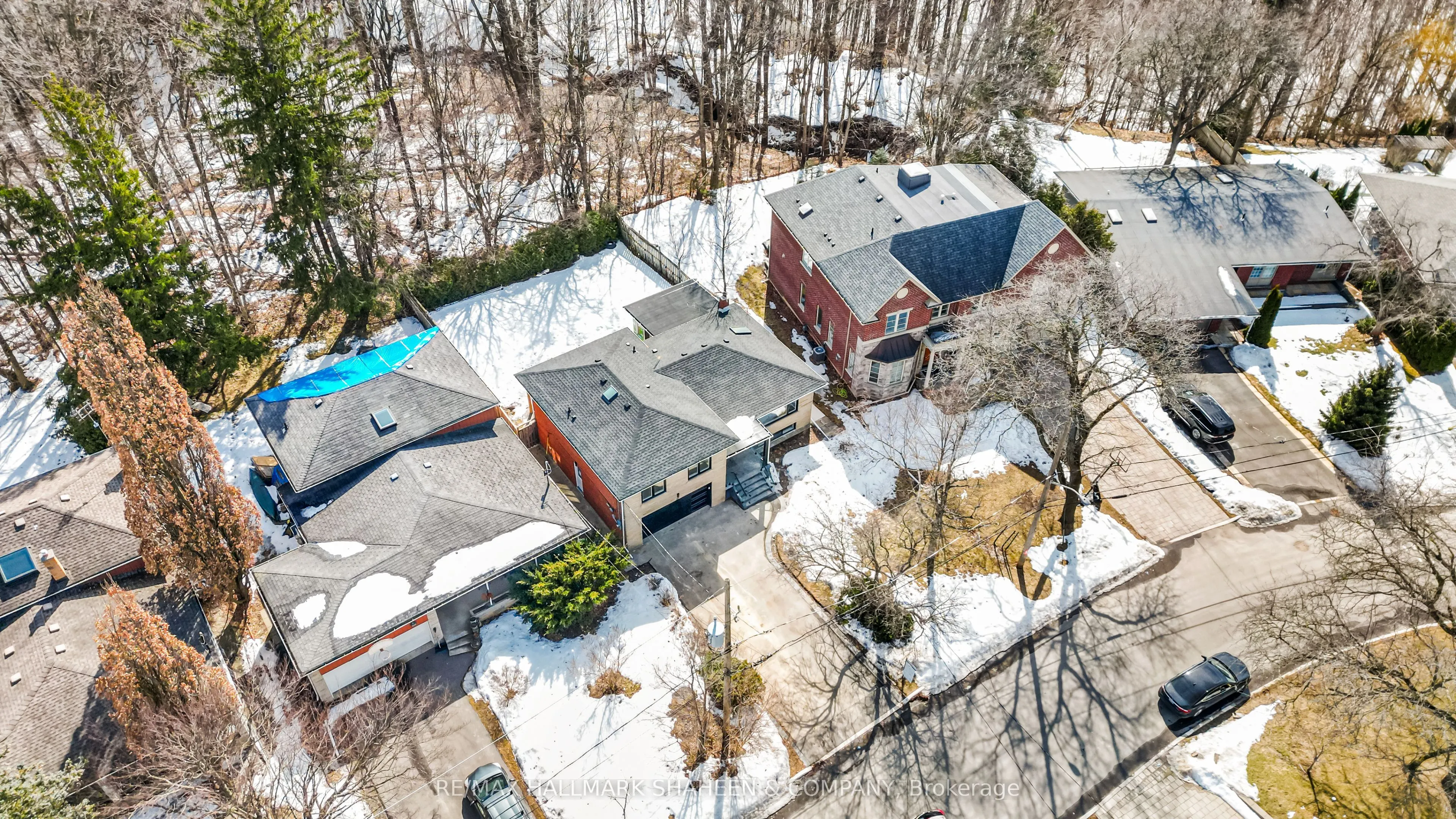 27 Christine Crescent