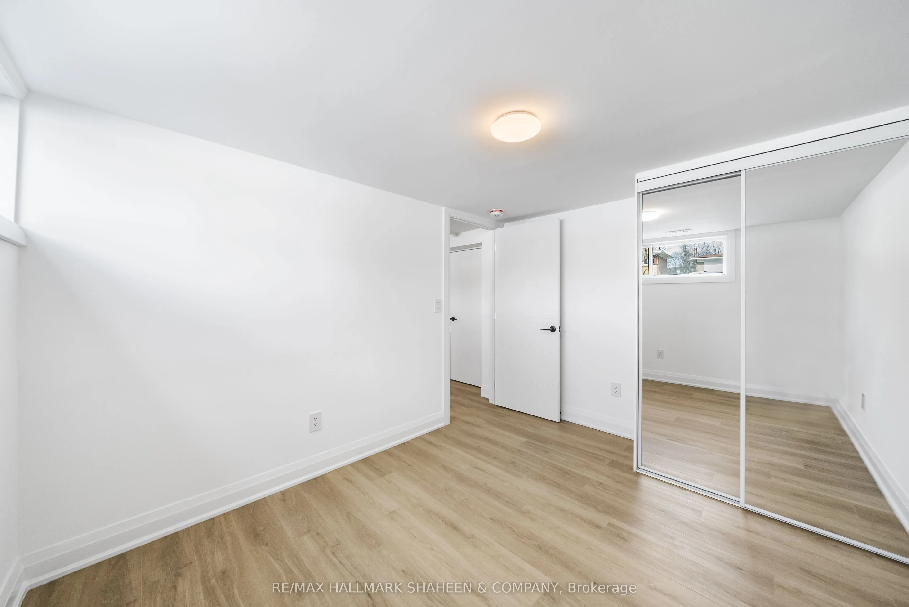 27 Christine Crescent