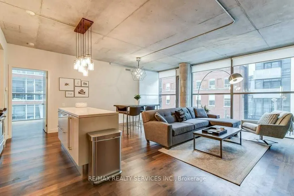25 Oxley Street #410