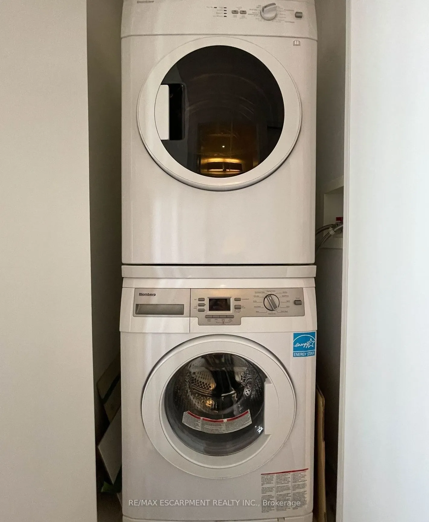 101 Charles Street E #2809