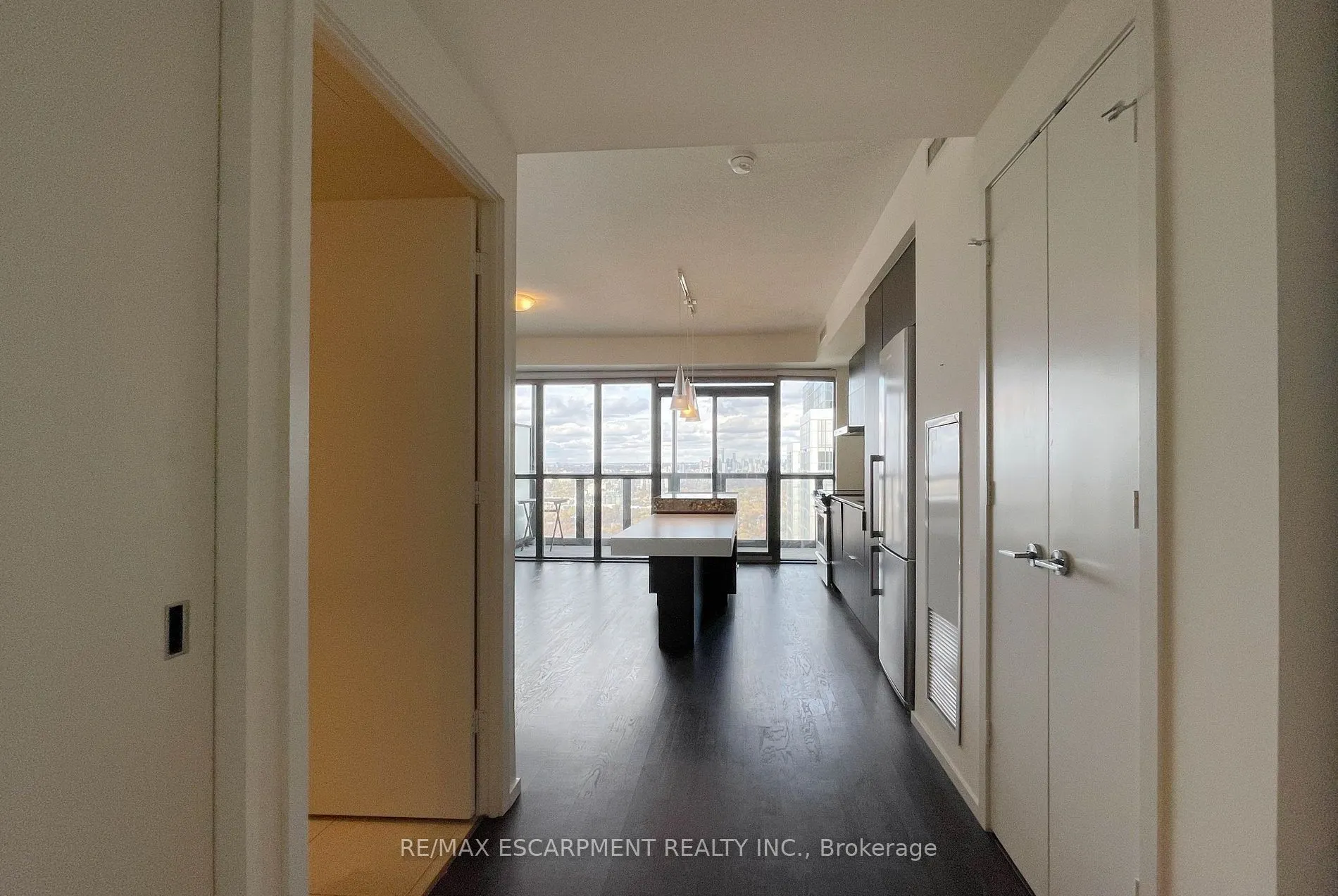 101 Charles Street E #2809