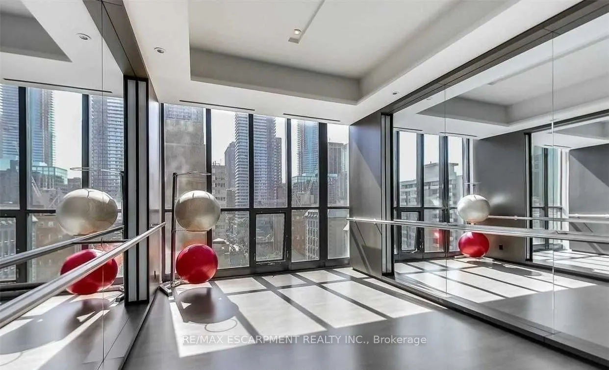101 Charles Street E #2809