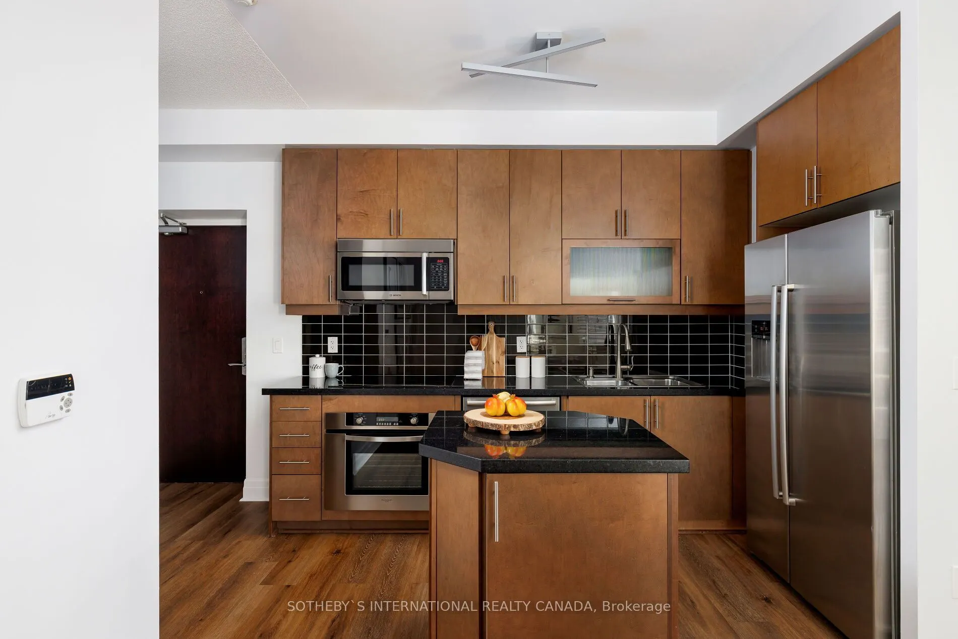 35 Balmuto Street, #904