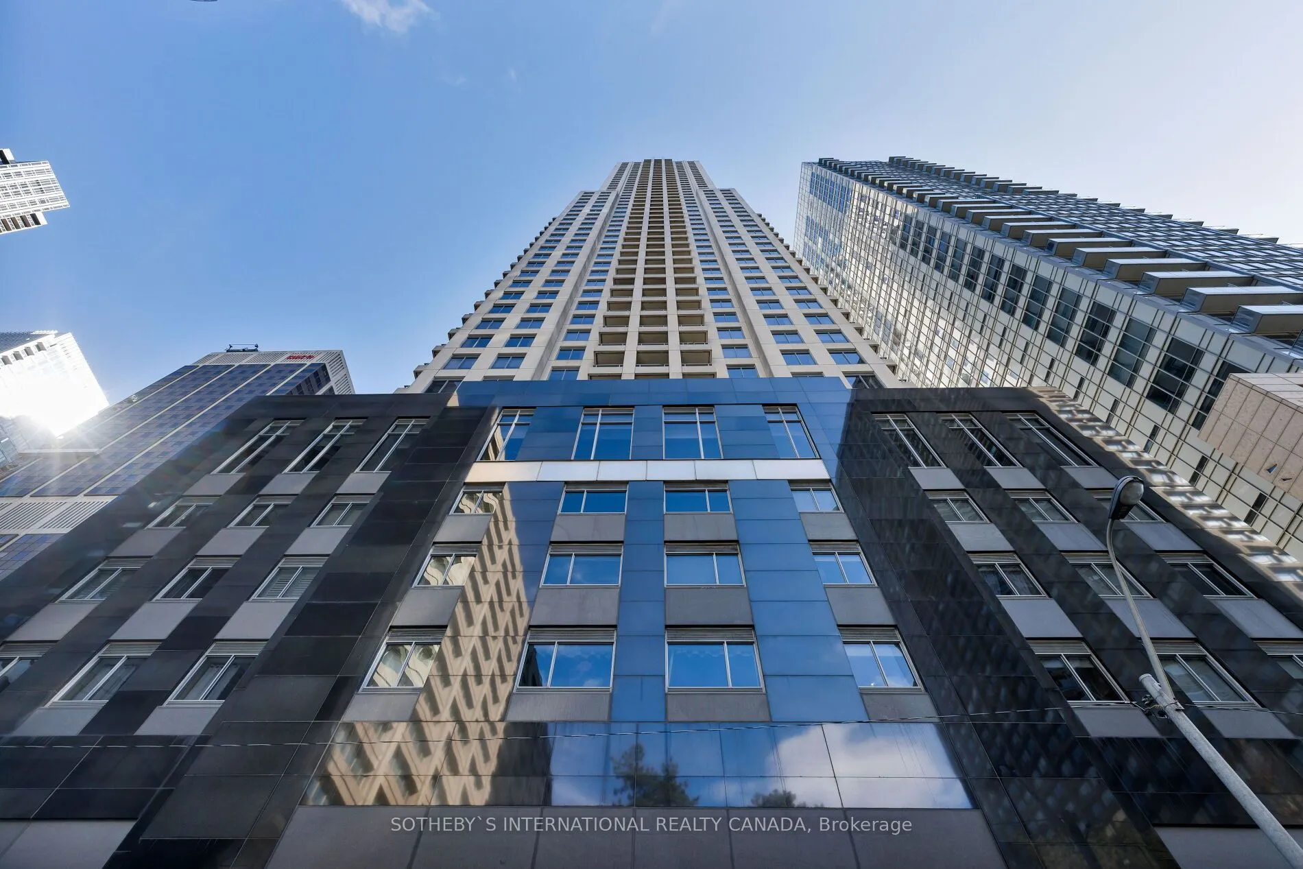 35 Balmuto Street, #904