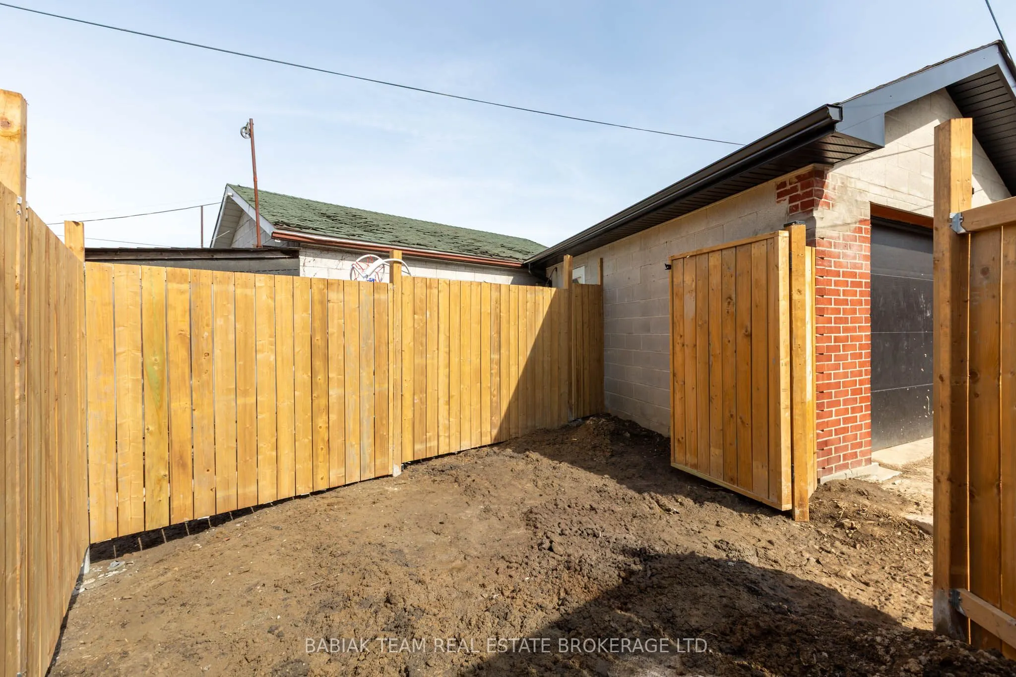 545 Northcliffe Boulevard #Lower