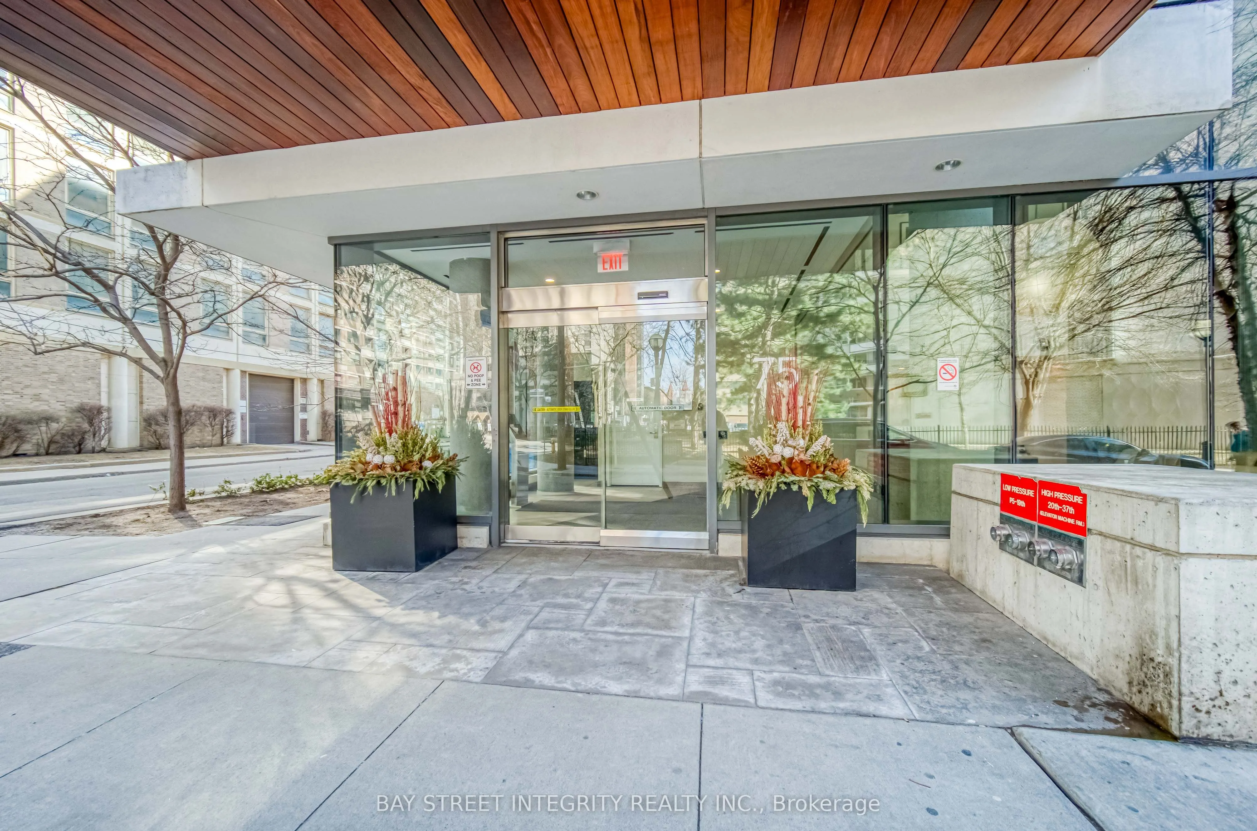 75 St Nicholas Street #2105