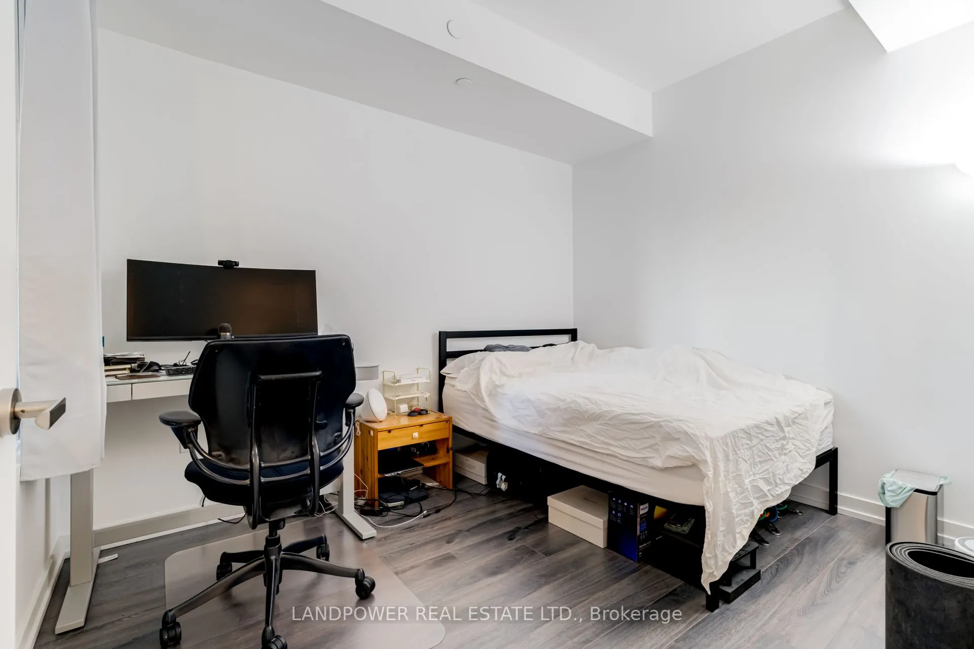 77 Shuter Street #2501