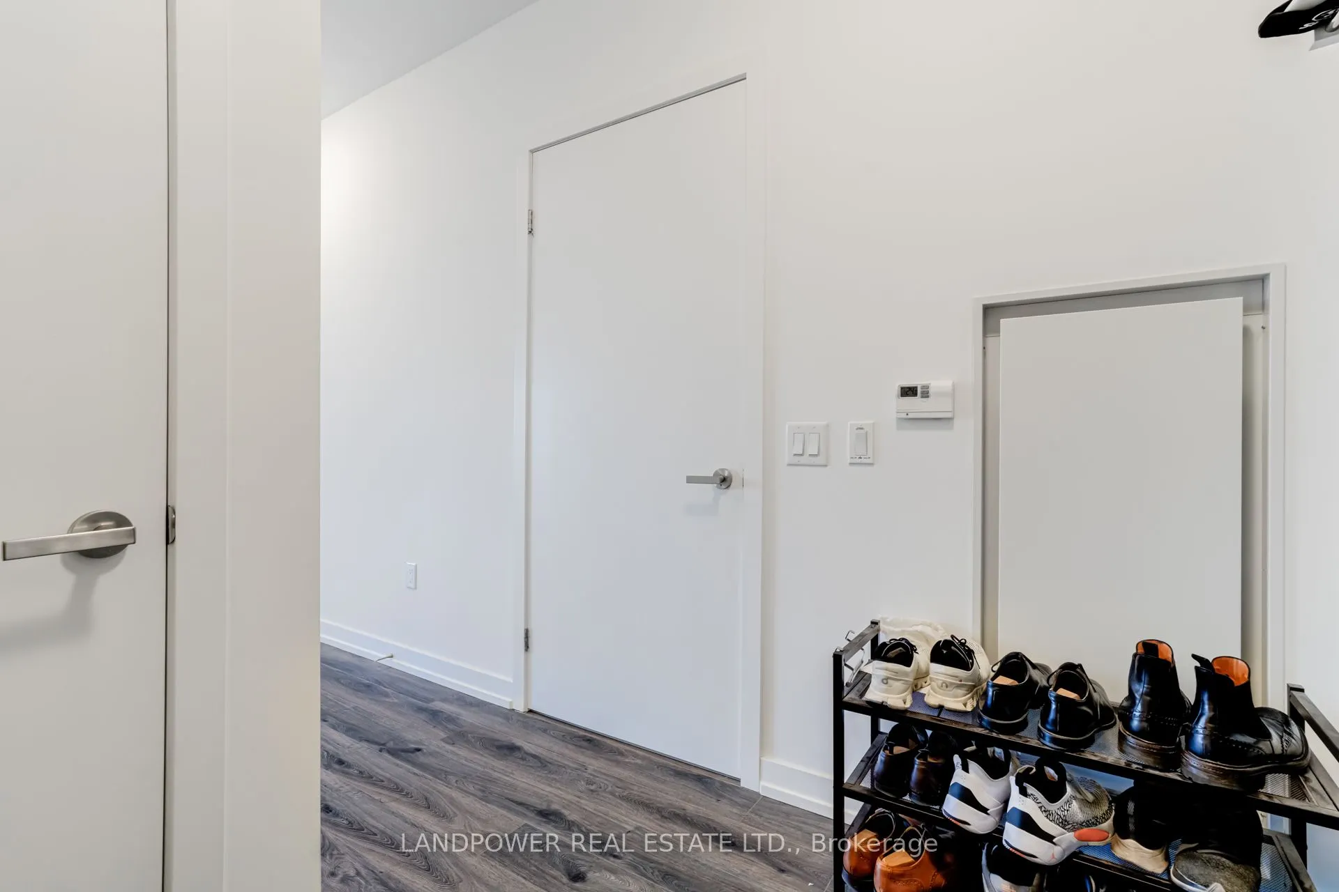 77 Shuter Street #2501