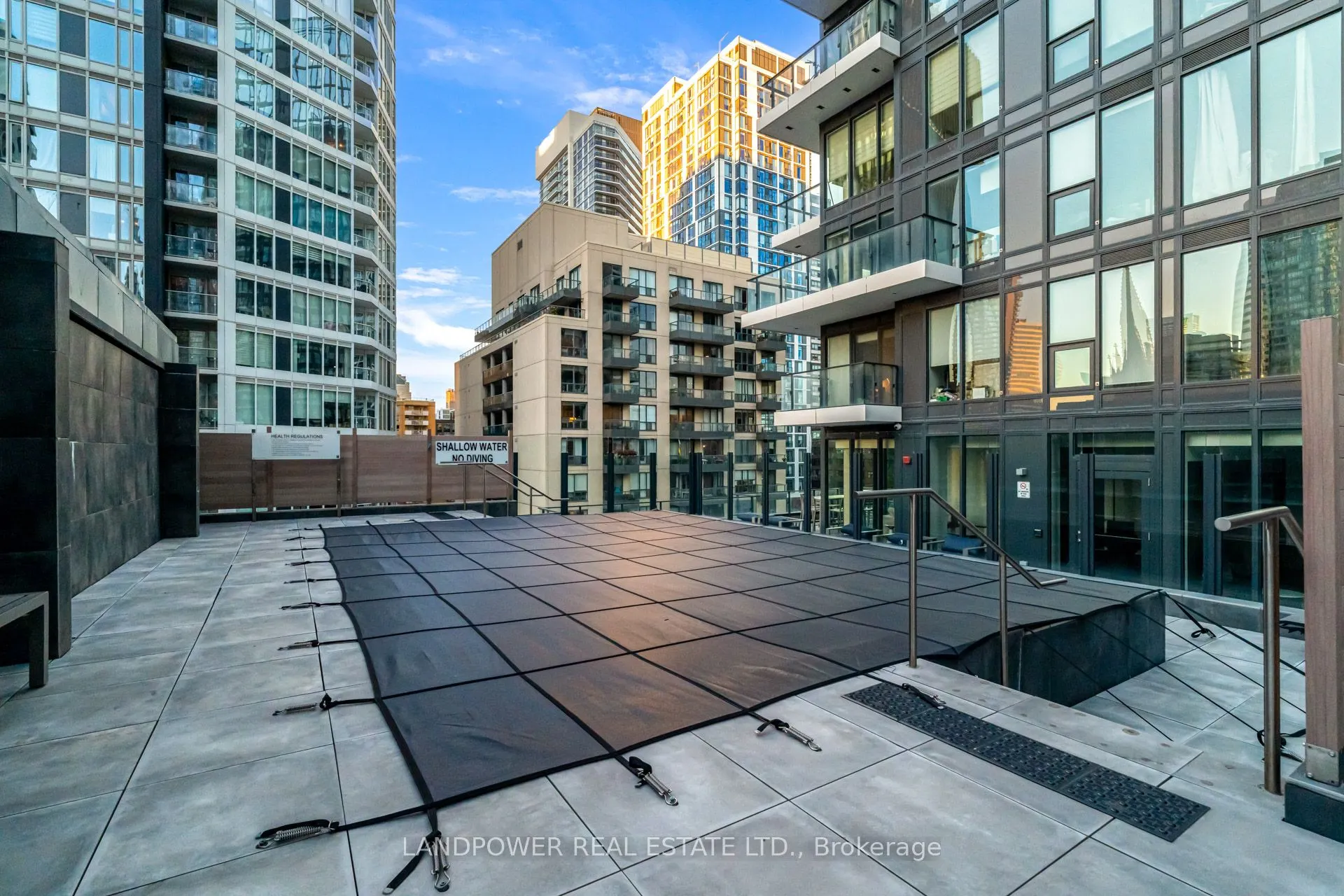 77 Shuter Street #2501