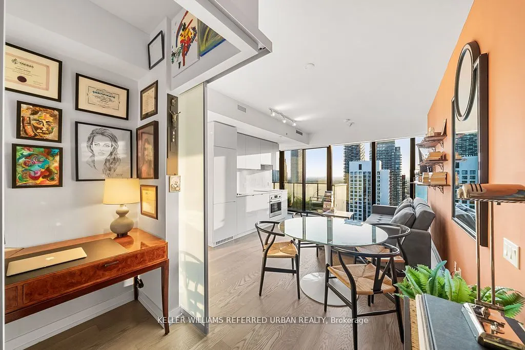 161 Roehampton Avenue W #4102