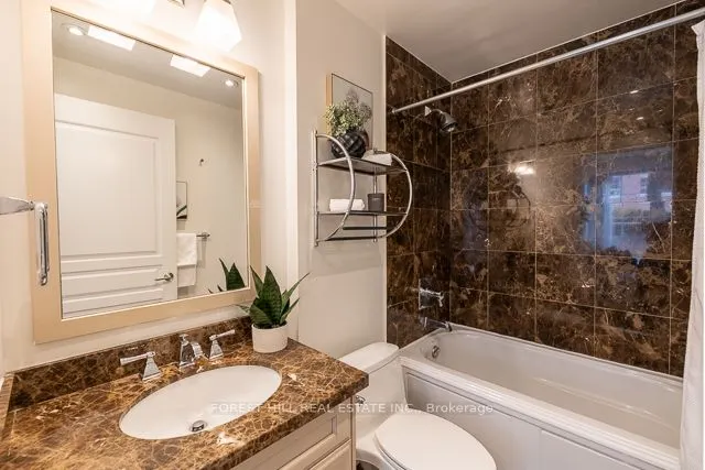 20 Burkebrook Place #502