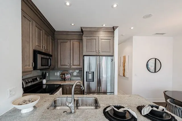 20 Burkebrook Place #502