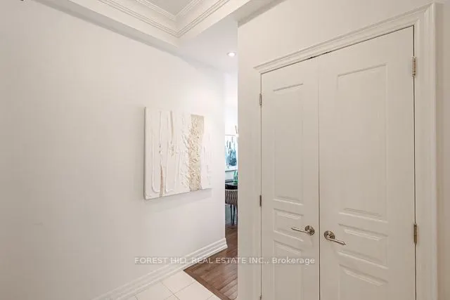 20 Burkebrook Place #502
