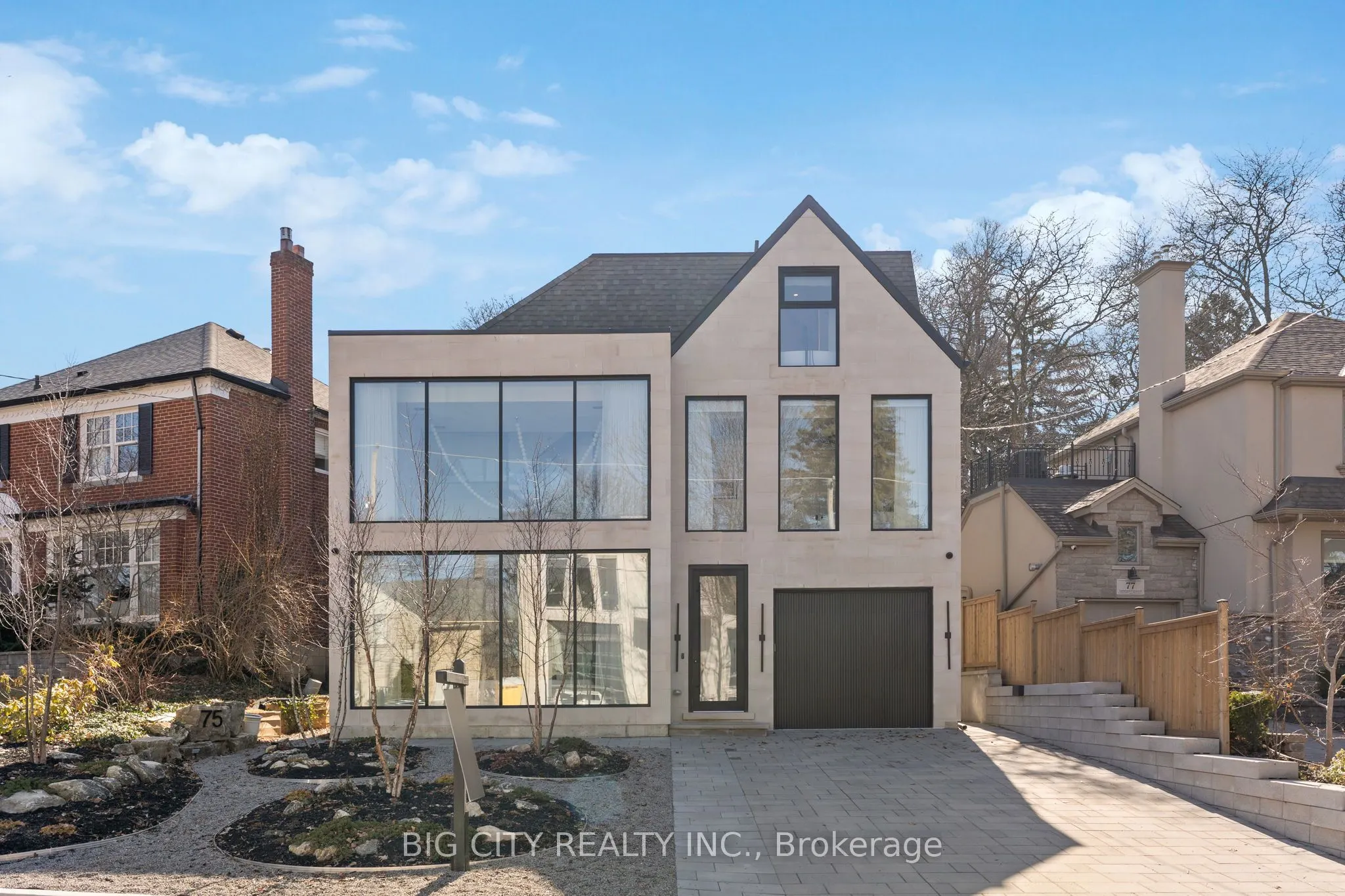 75 Lawrence Crescent