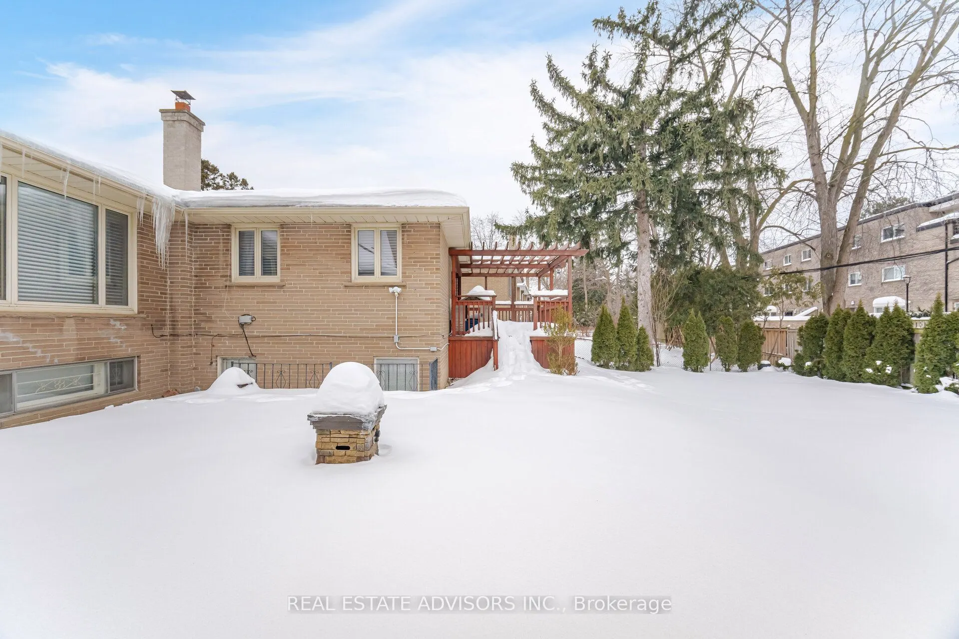 7 Foxwarren Drive