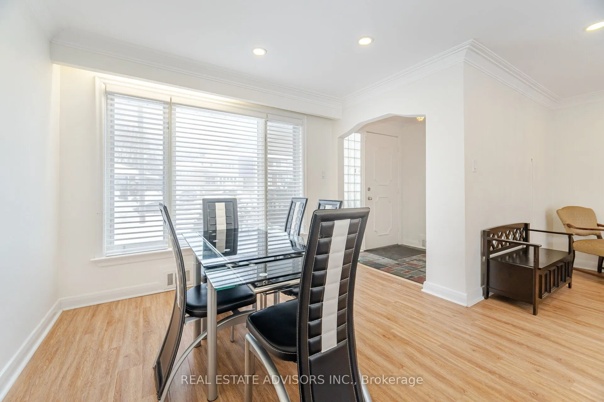7 Foxwarren Drive