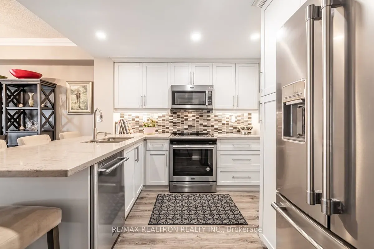 9 Greenbriar Road #306