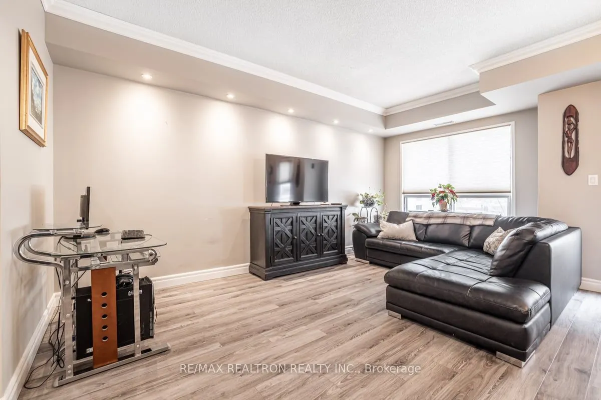 9 Greenbriar Road #306