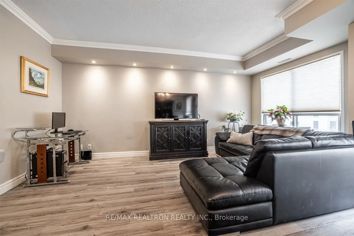 9 Greenbriar Road #306