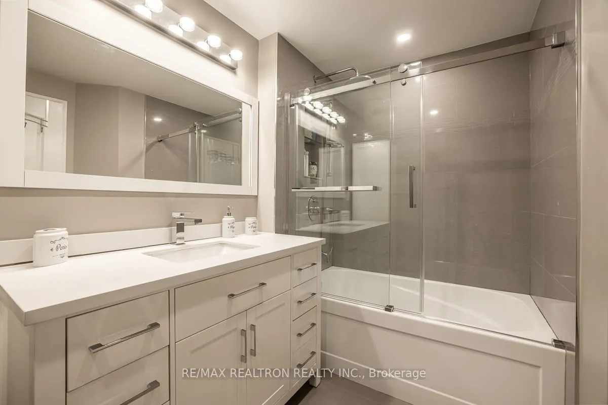 9 Greenbriar Road #306