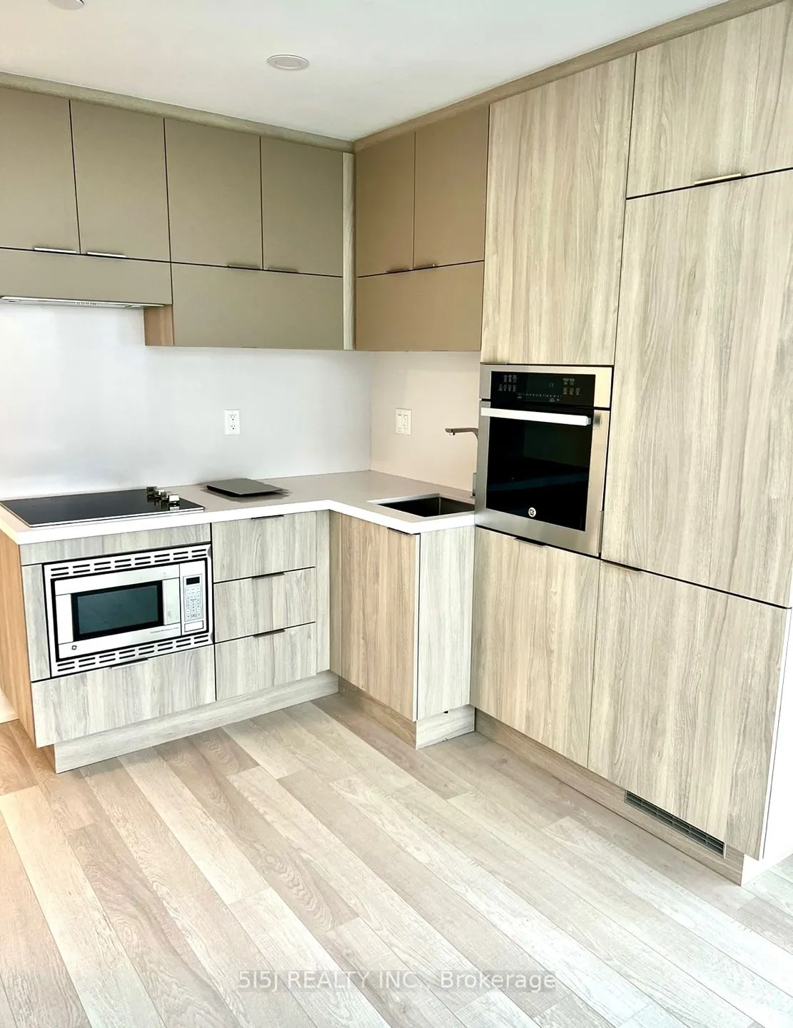 39 Roehampton Avenue #3708