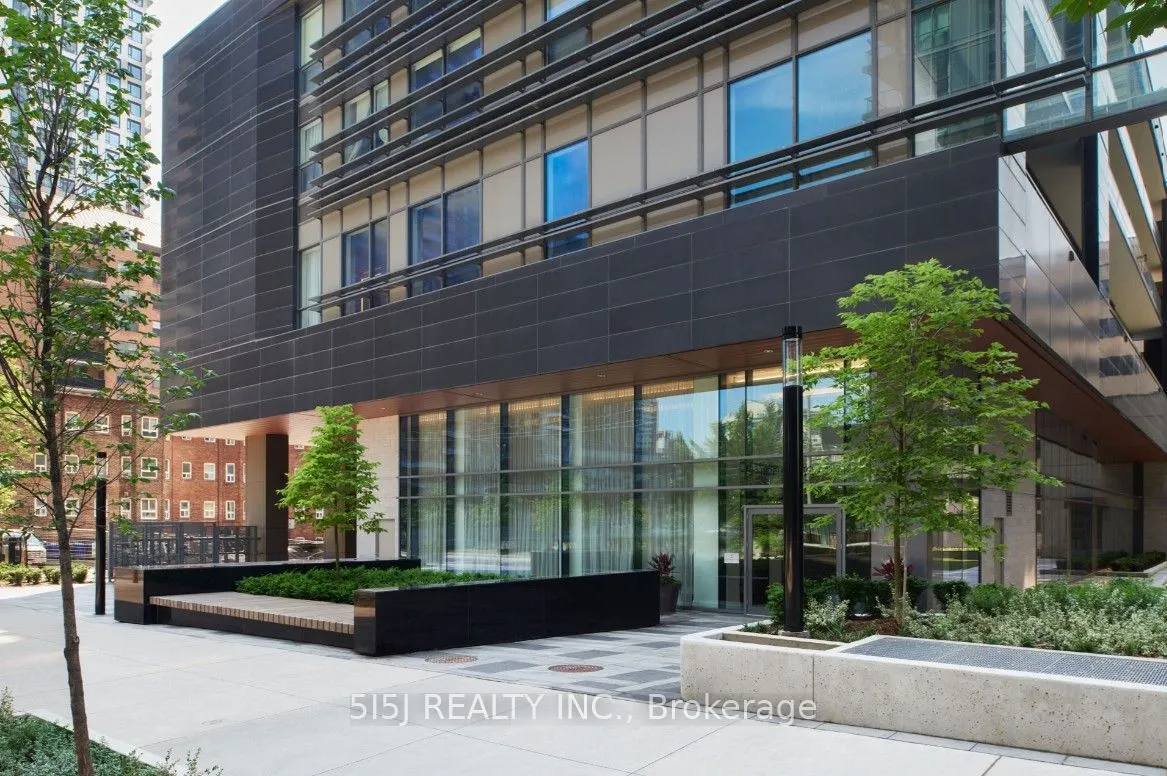 39 Roehampton Avenue #3708