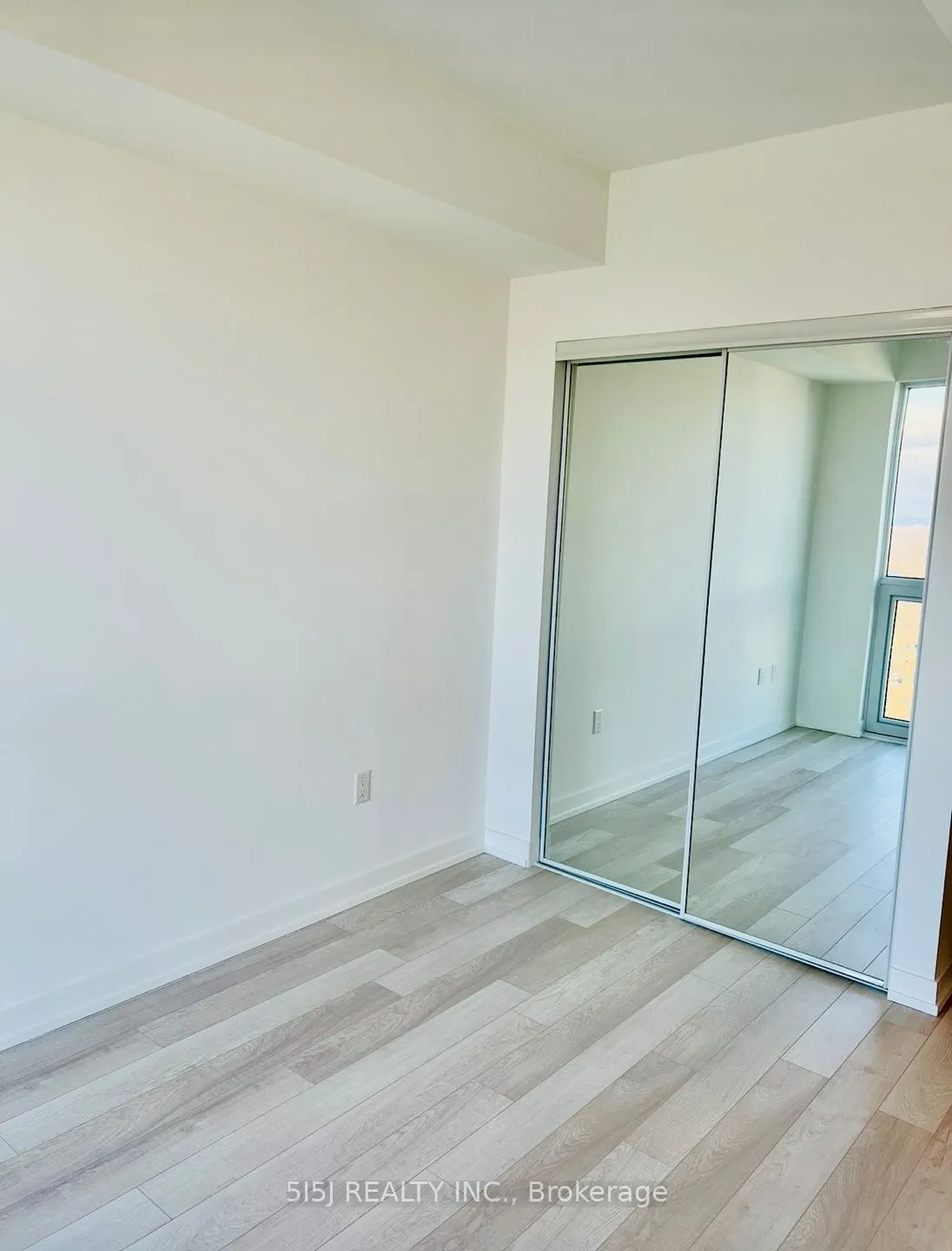 39 Roehampton Avenue #3708