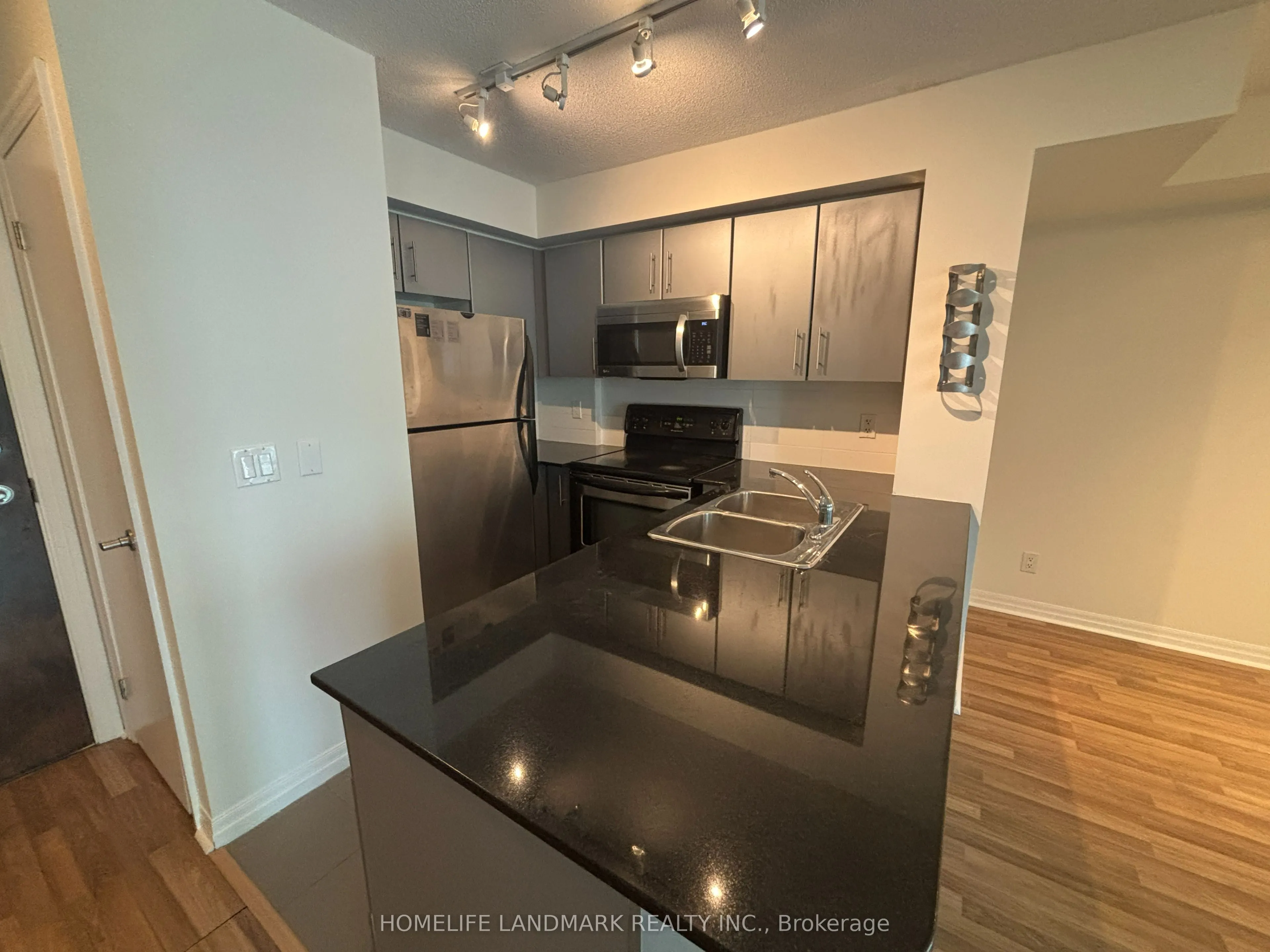 12 Yonge Street, #1606