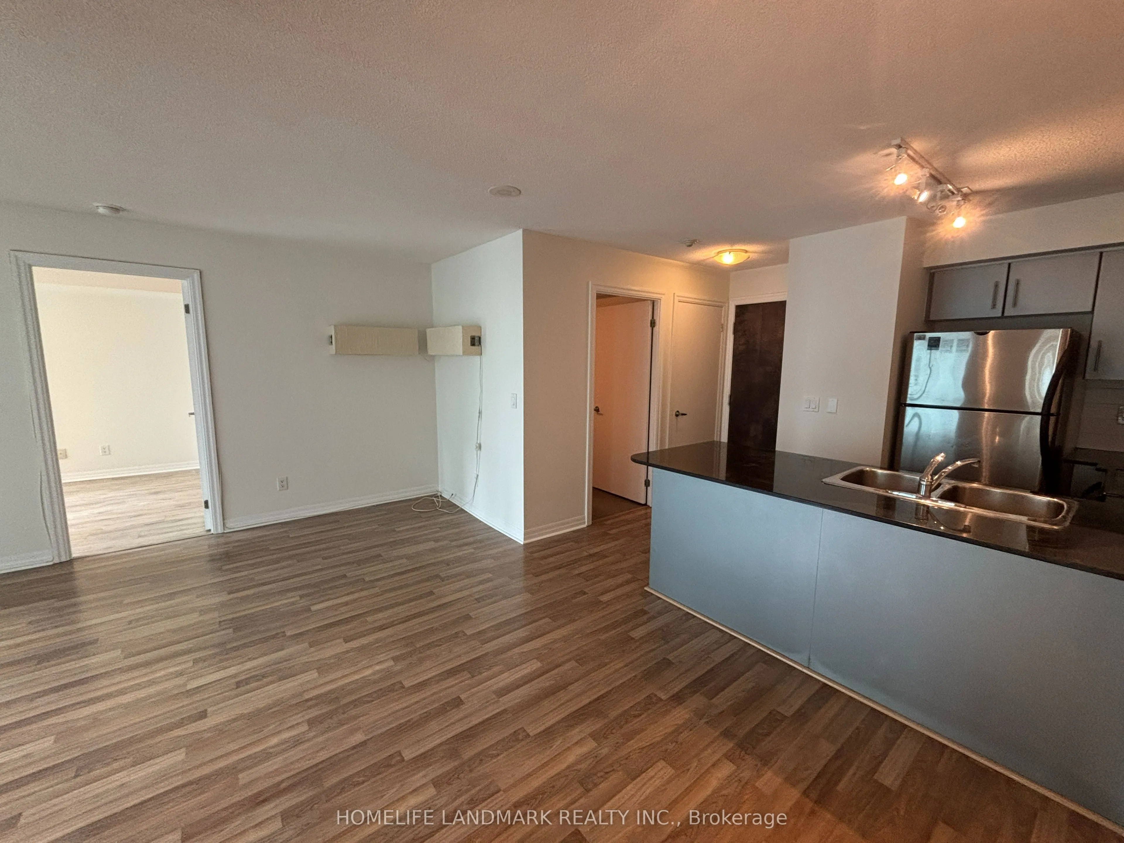 12 Yonge Street, #1606