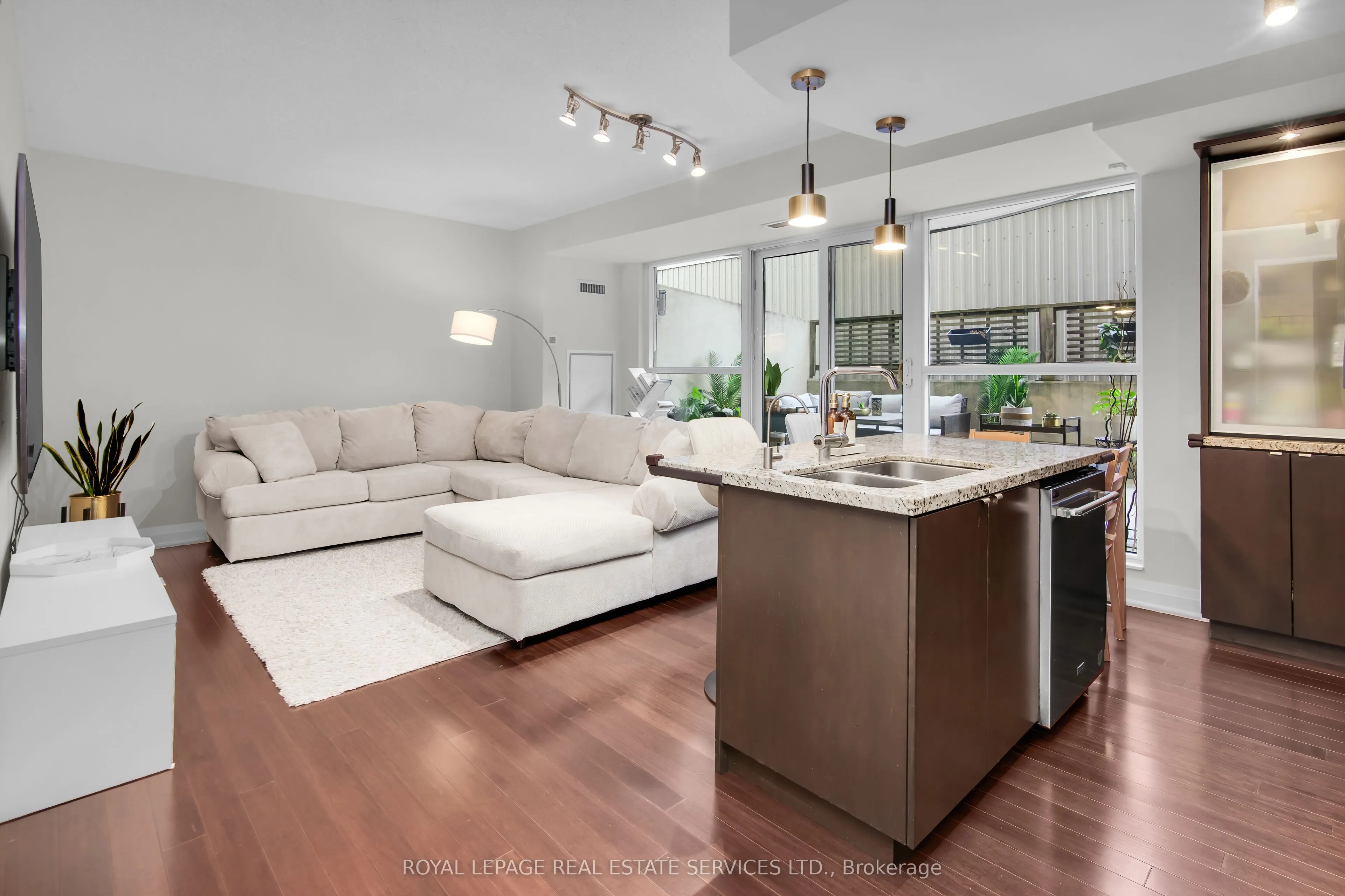 1430 Yonge Street #207