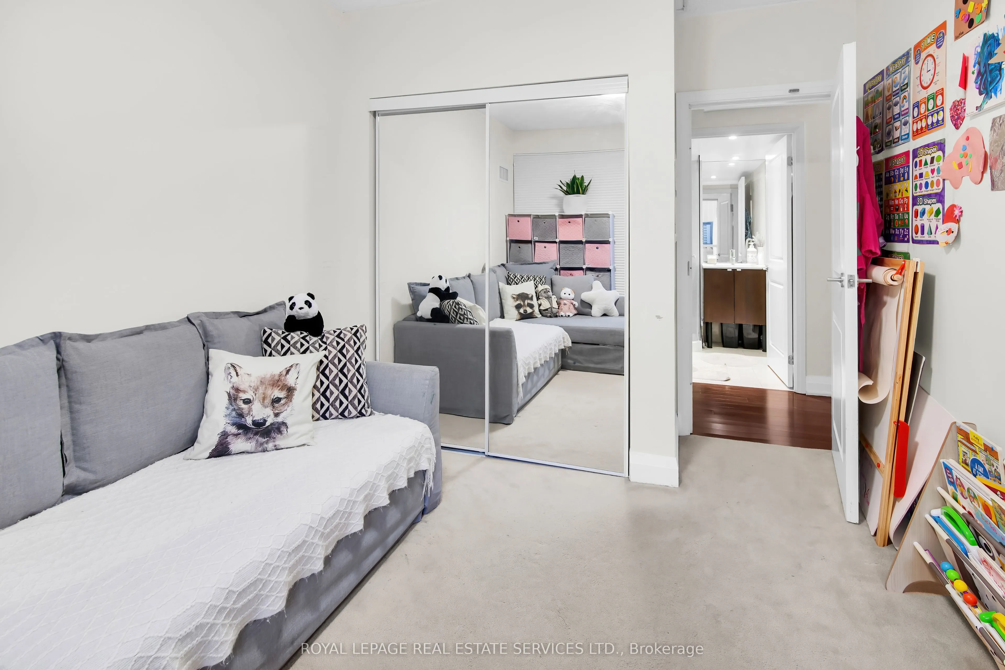 1430 Yonge Street #207