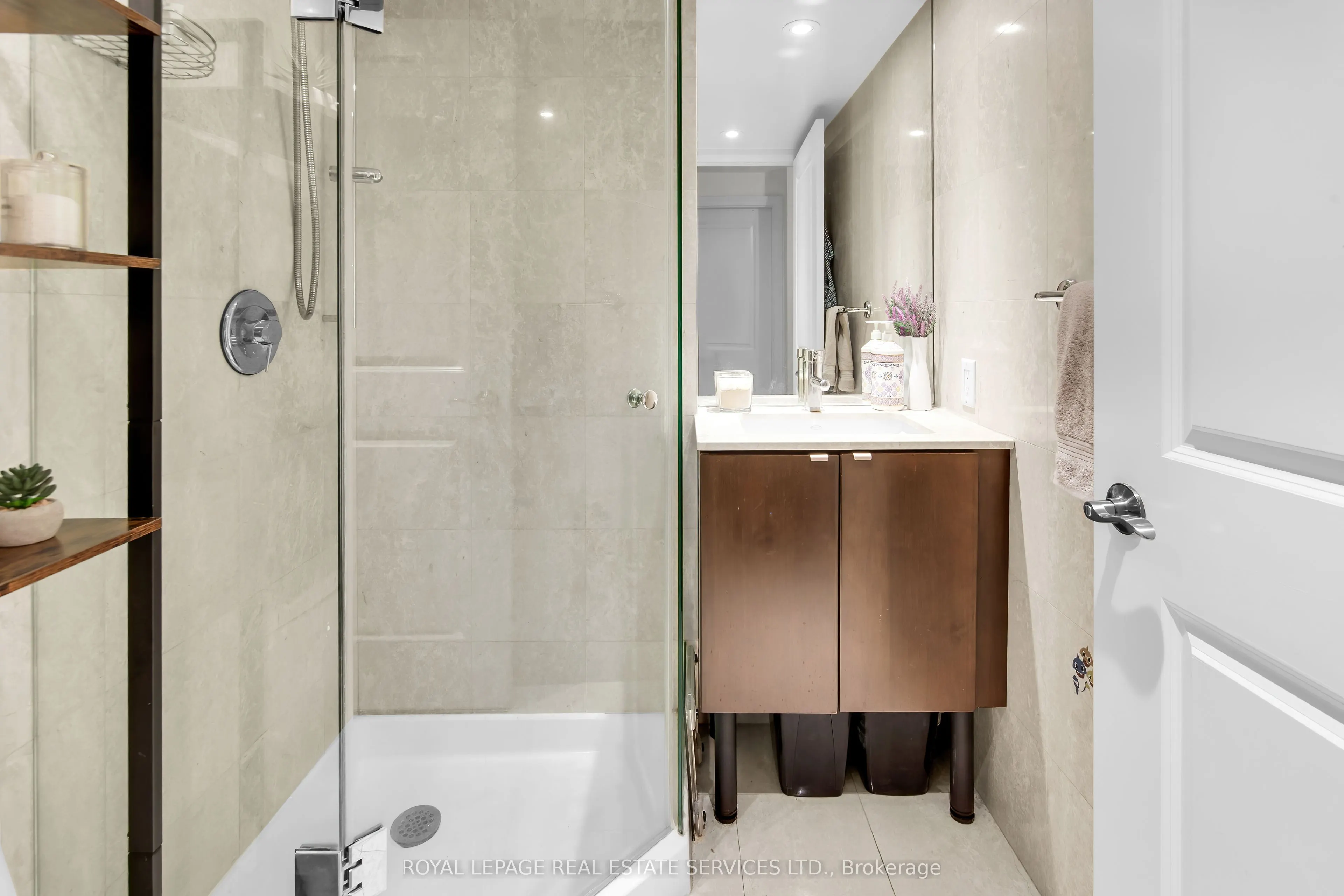 1430 Yonge Street #207